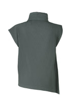 A detail shot of the Homme Plisse Issey Miyake ANGULAR STONE top.