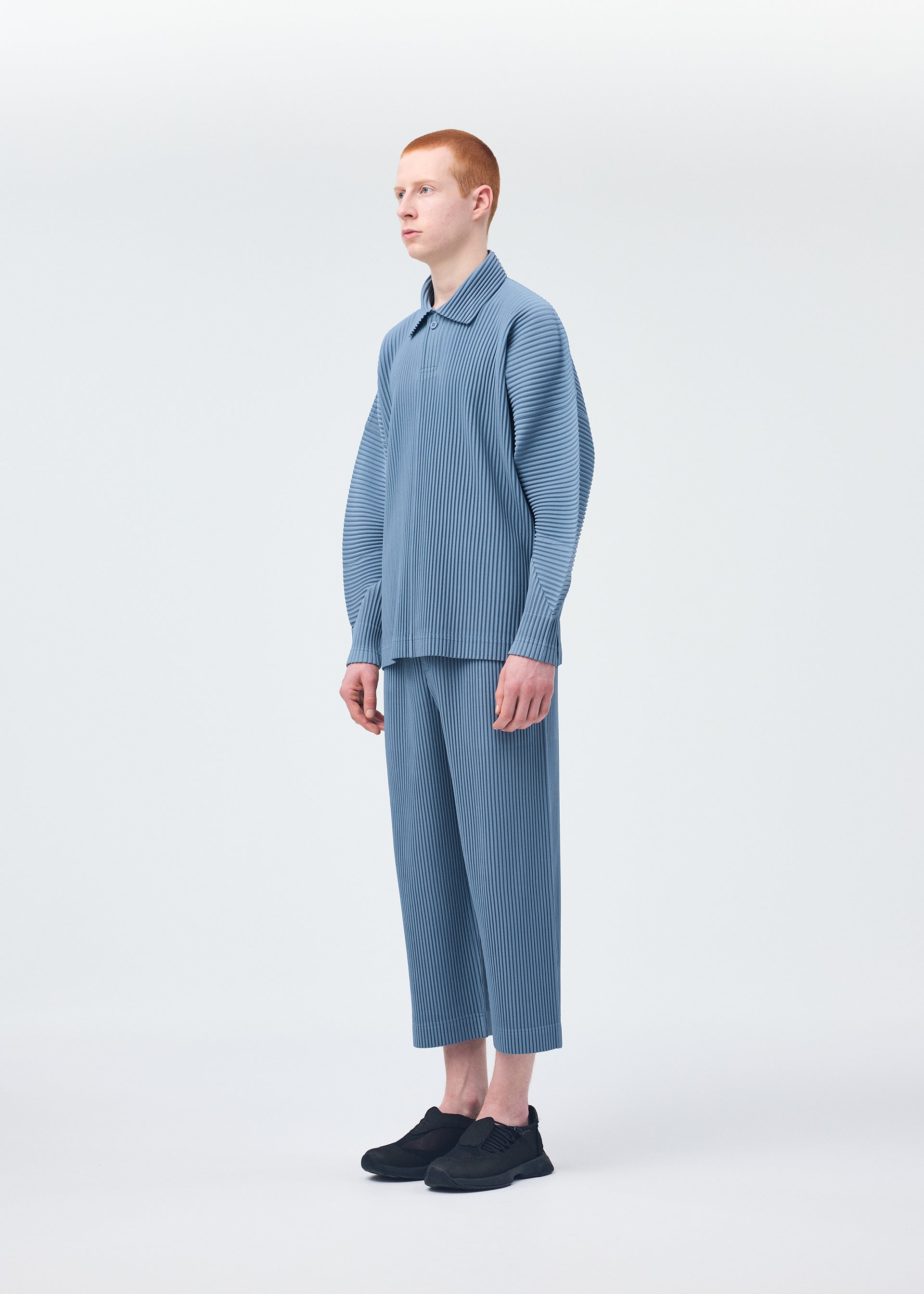 MONTHLY COLORS : AUGUST Top Slate Blue – ISSEY MIYAKE EU