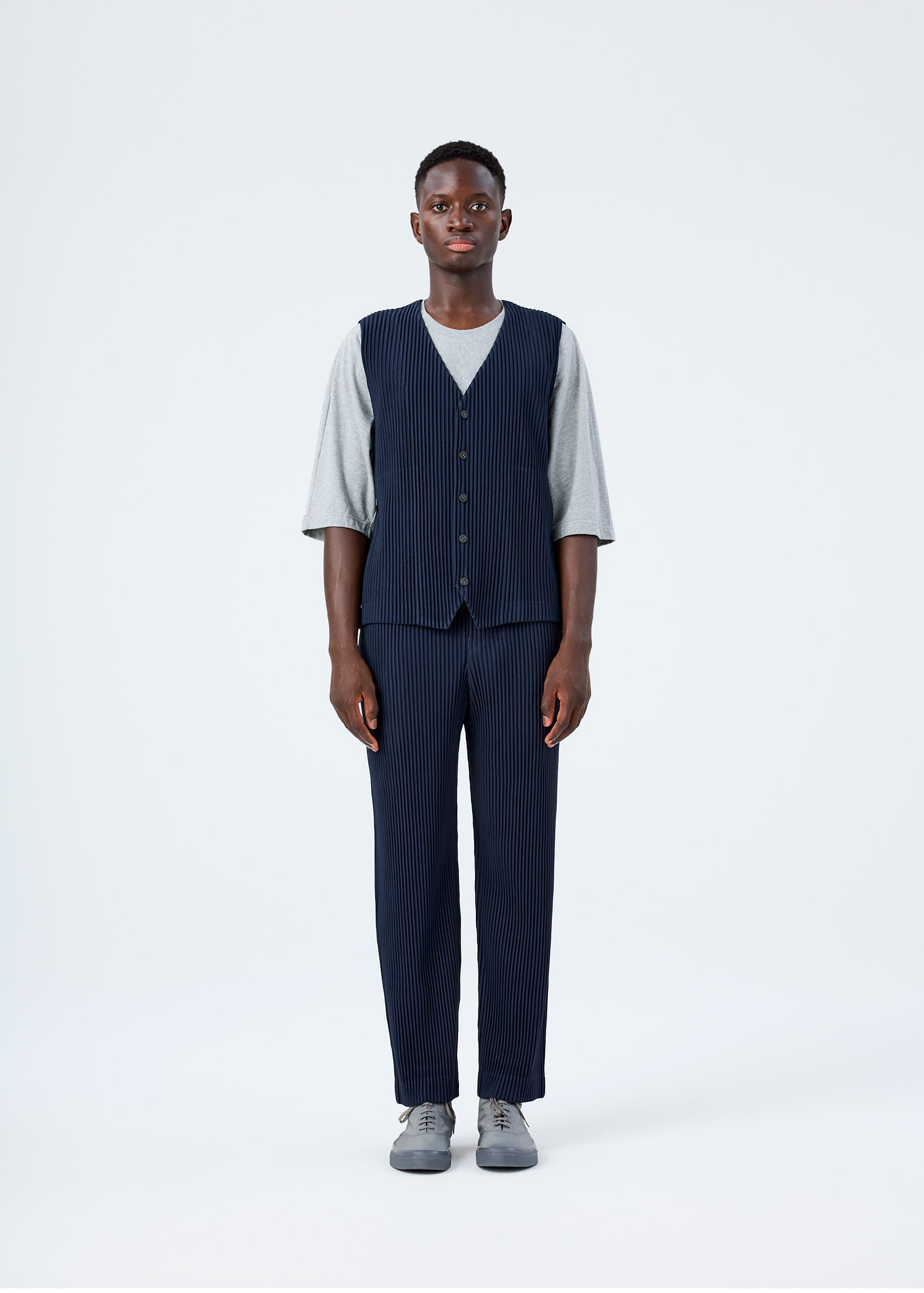 BASICS Vest Light Grey