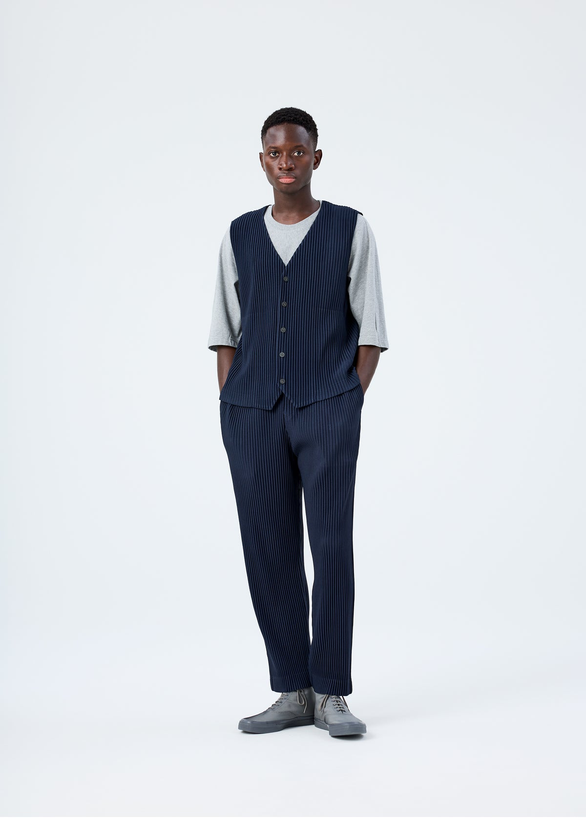 BASICS Vest Light Grey