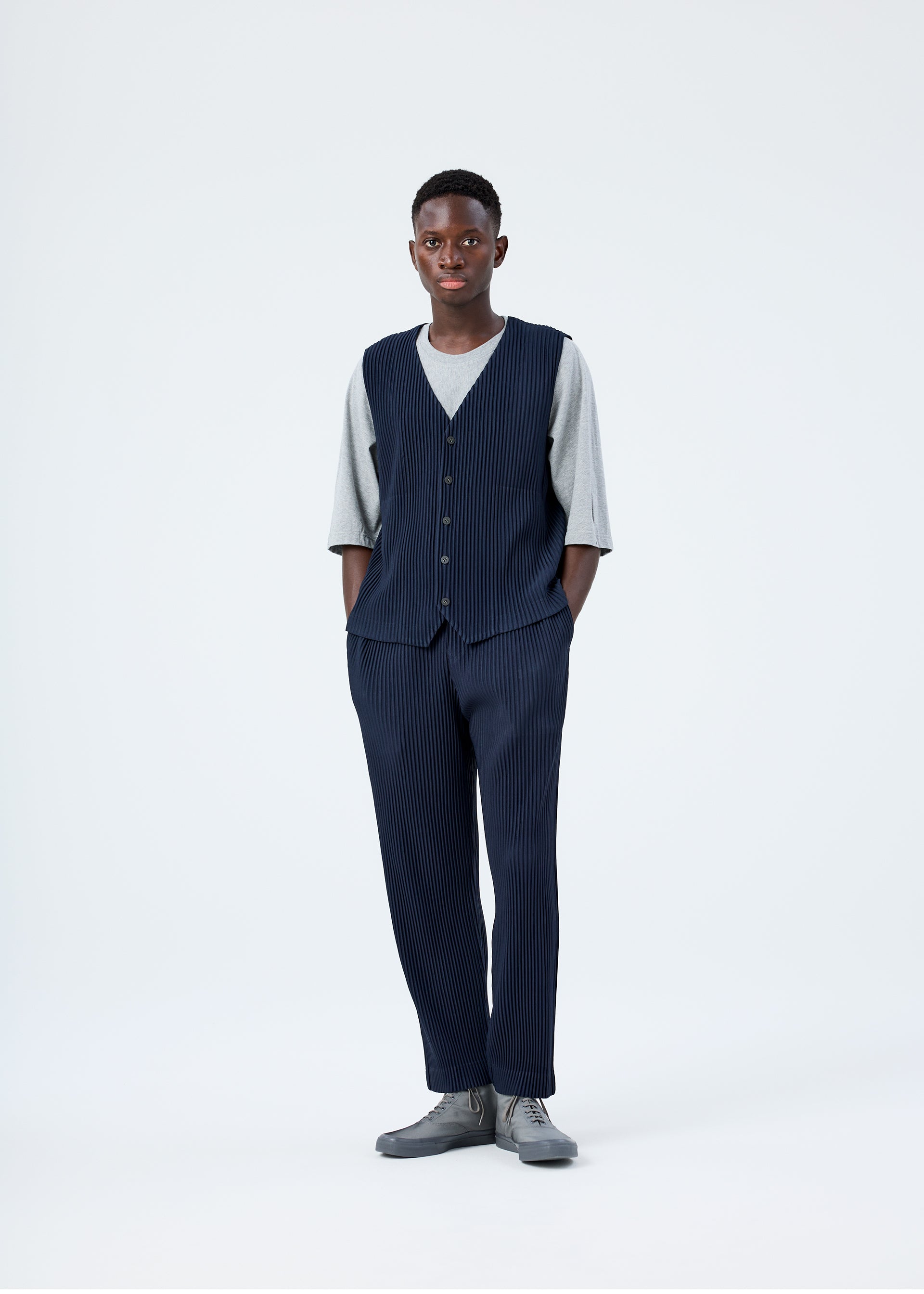 BASICS Vest Light Grey
