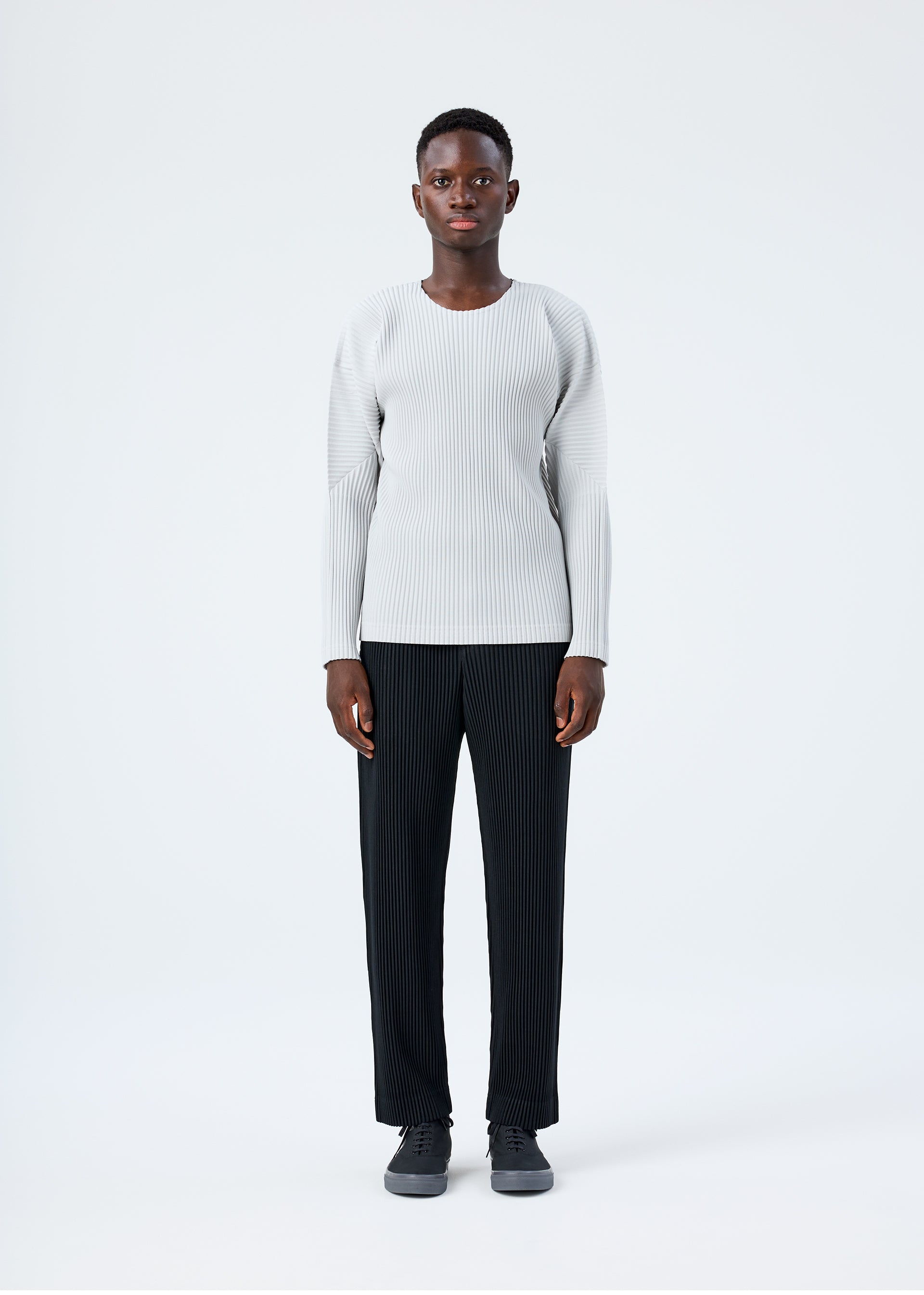 BASICS T-shirt Black – ISSEY MIYAKE EU