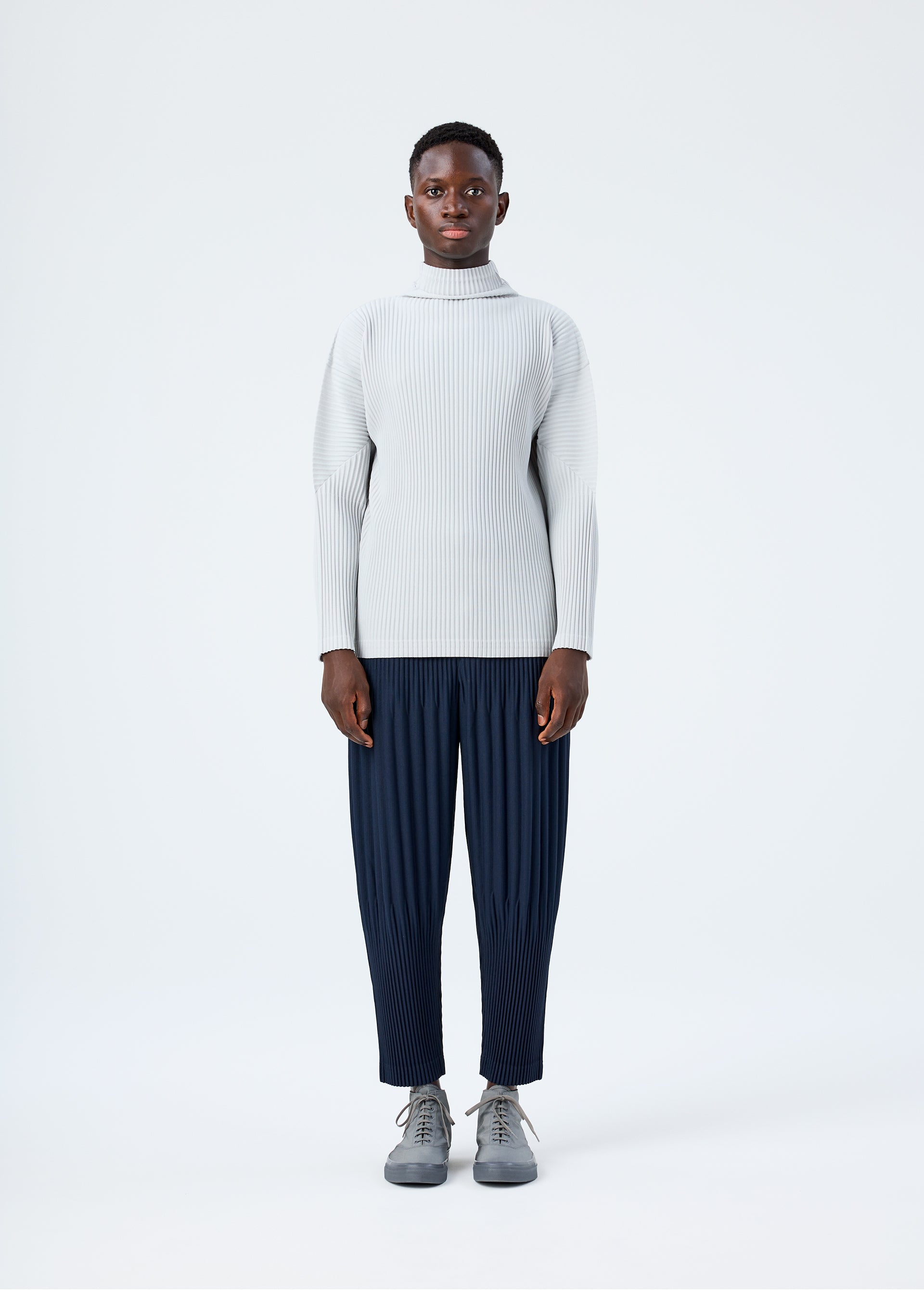BASICS T-shirt Black – ISSEY MIYAKE EU