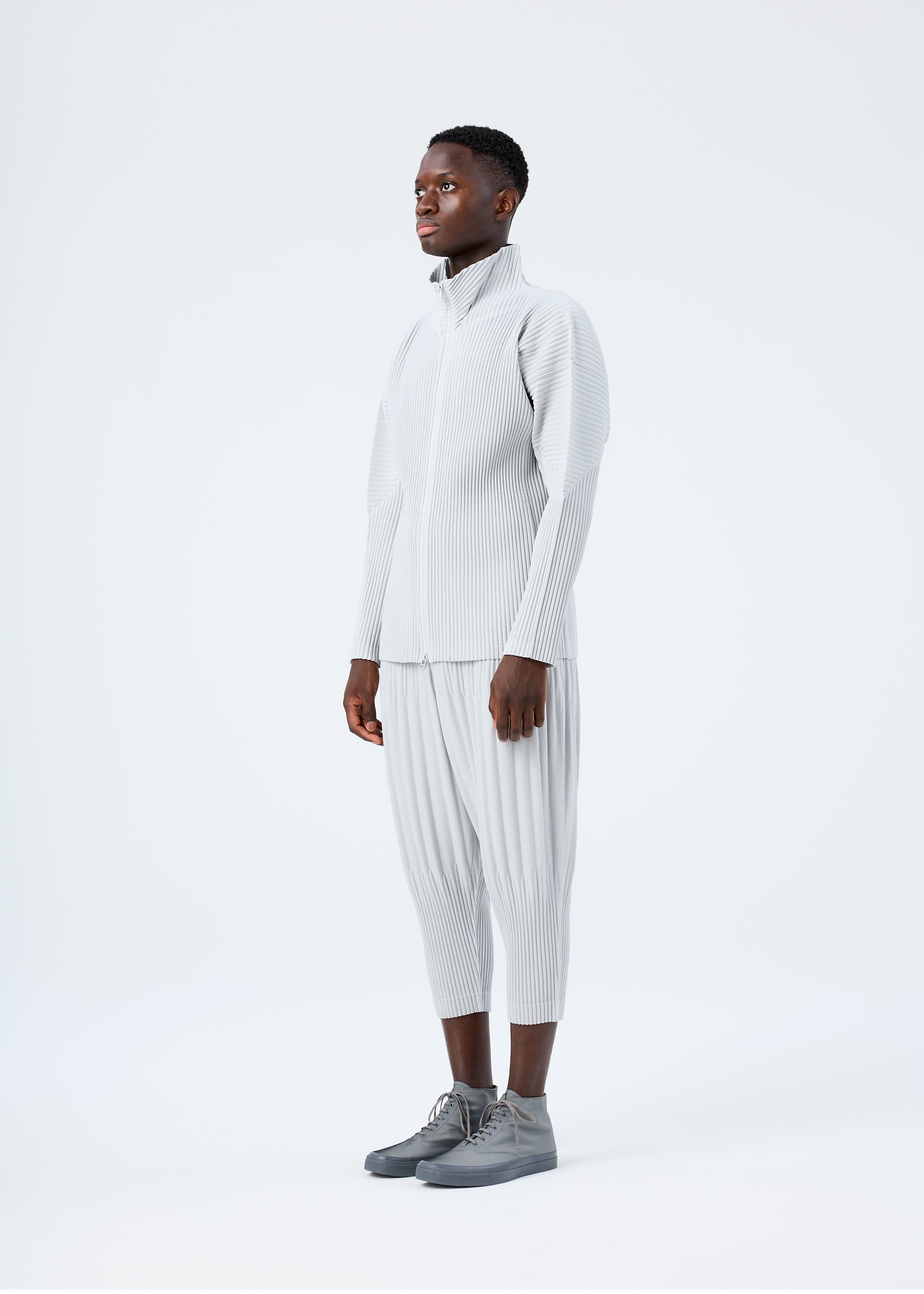 BASICS Zipup cardigan Black – ISSEY MIYAKE EU