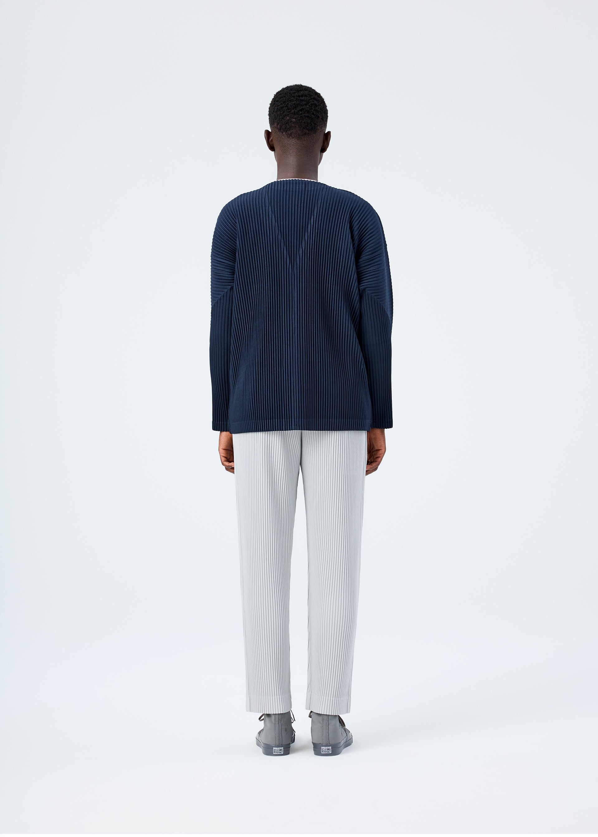 BASICS Cardigan Light Grey – ISSEY MIYAKE EU
