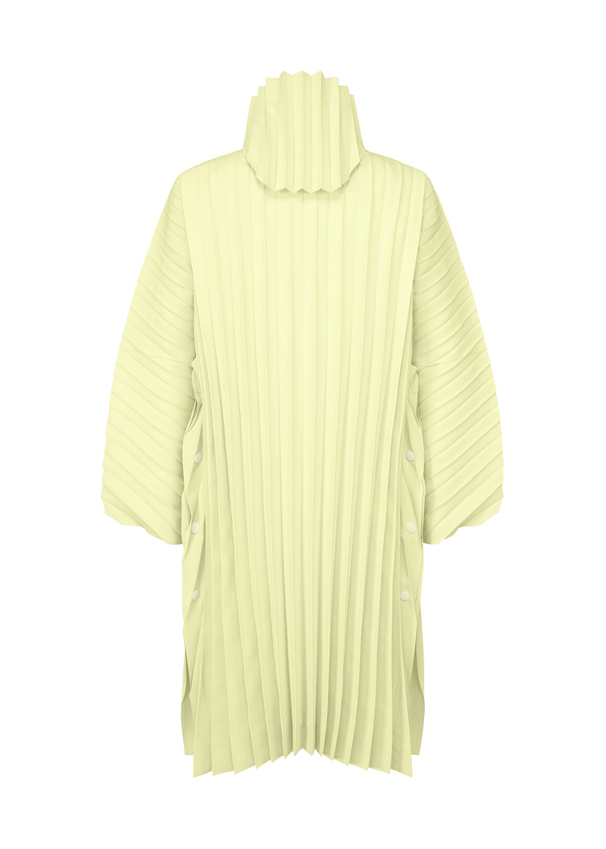 A detail shot of the HOMME PLISSE ISSEY MIYAKE EDGE COAT LIGHT prêt à porter.