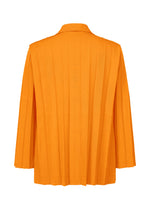 A detail shot of the HOMME PLISSE ISSEY MIYAKE EDGE ENSEMBLE prêt à porter.