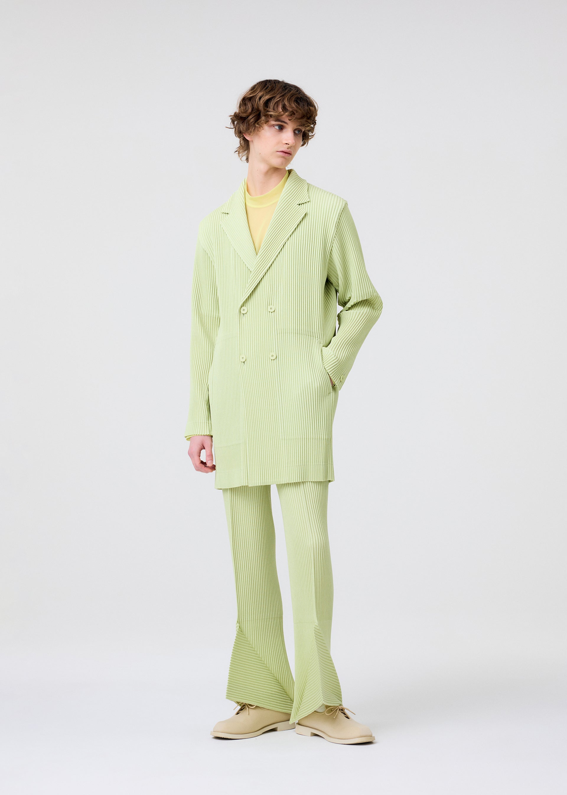 LINEN LIKE Slim-fit Trousers Brown – ISSEY MIYAKE EU