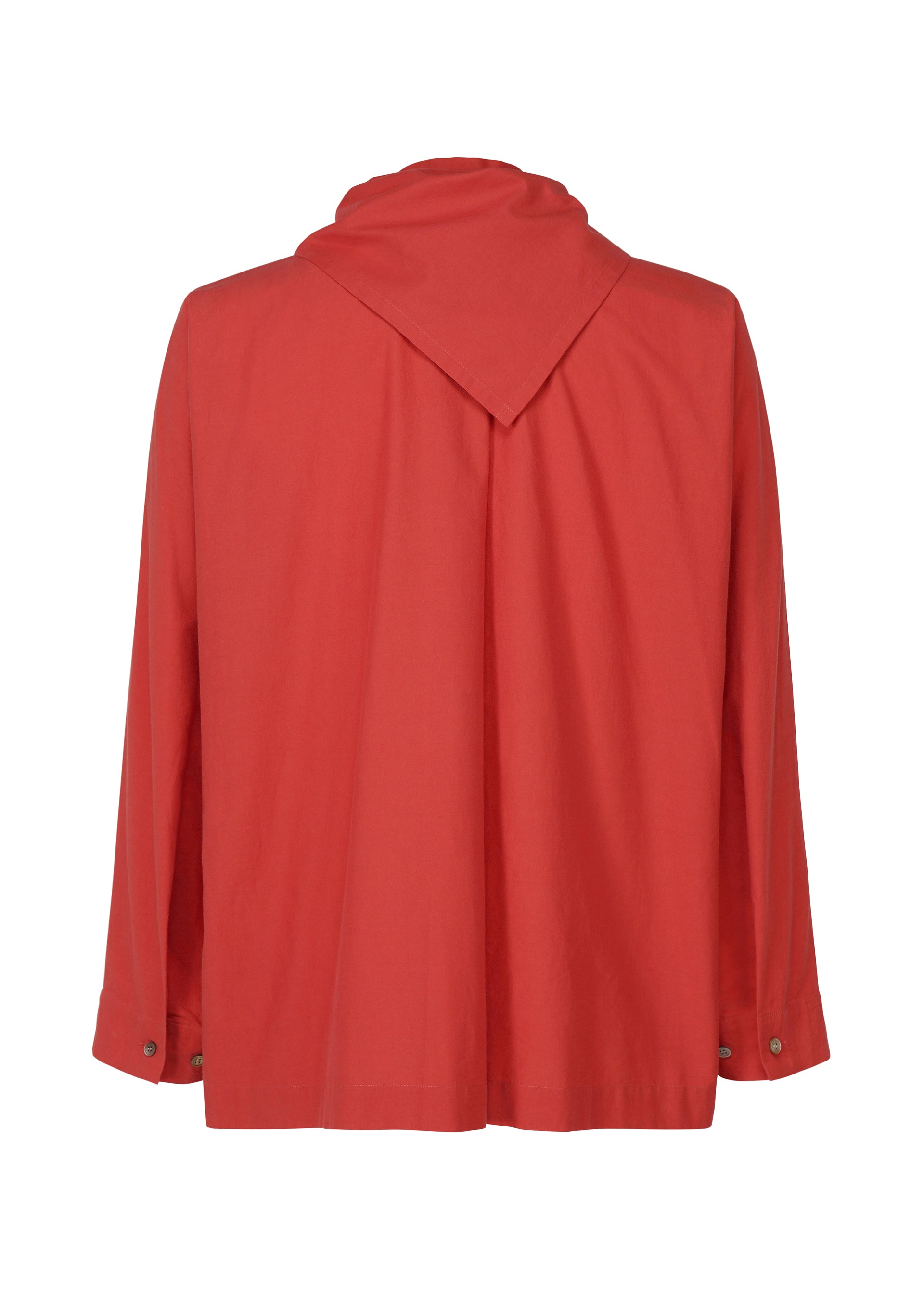 A detail shot of the HOMME PLISSE ISSEY MIYAKE STREAMLINE SHIRT prêt à porter.