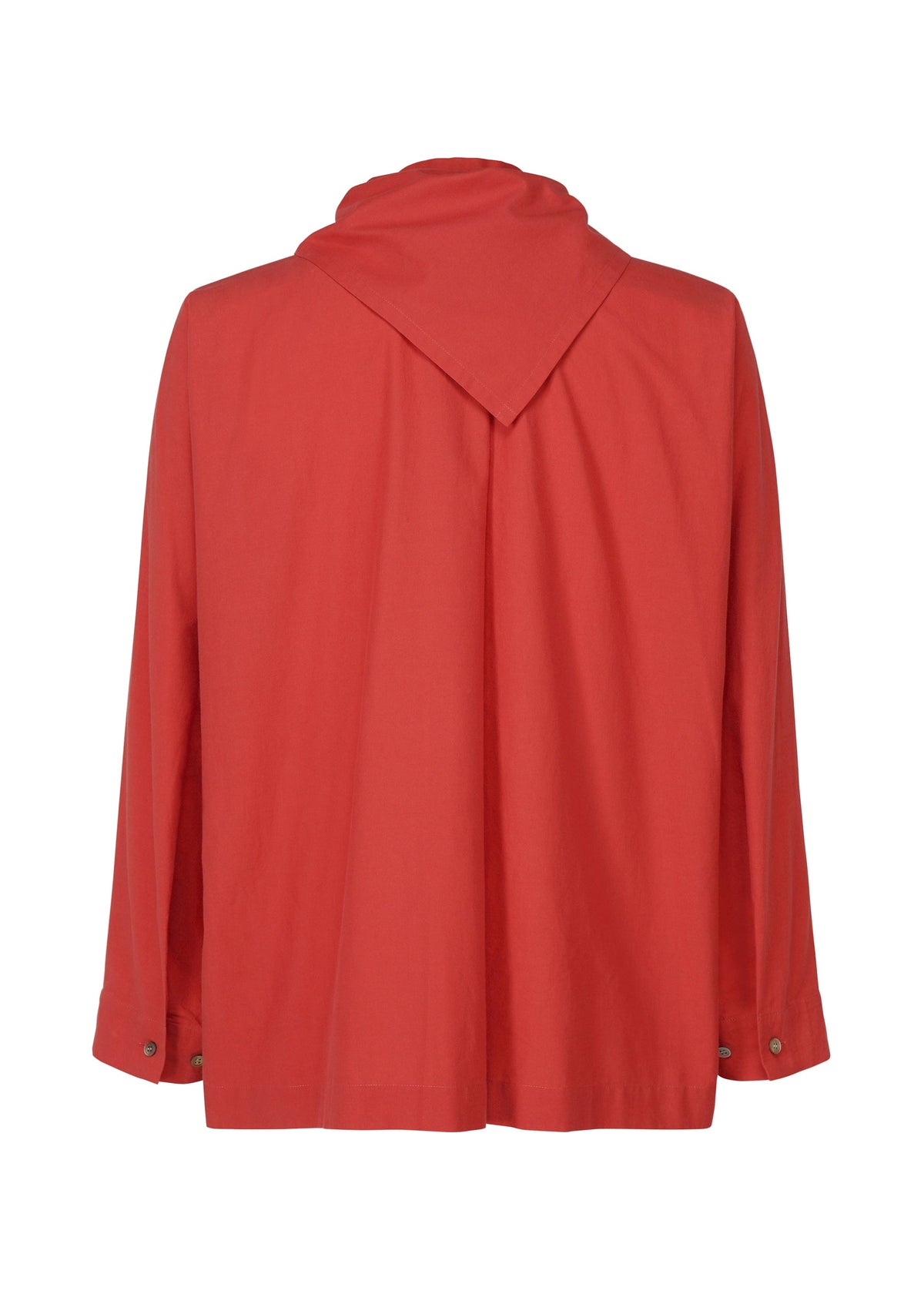 A detail shot of the HOMME PLISSE ISSEY MIYAKE STREAMLINE SHIRT prêt à porter.