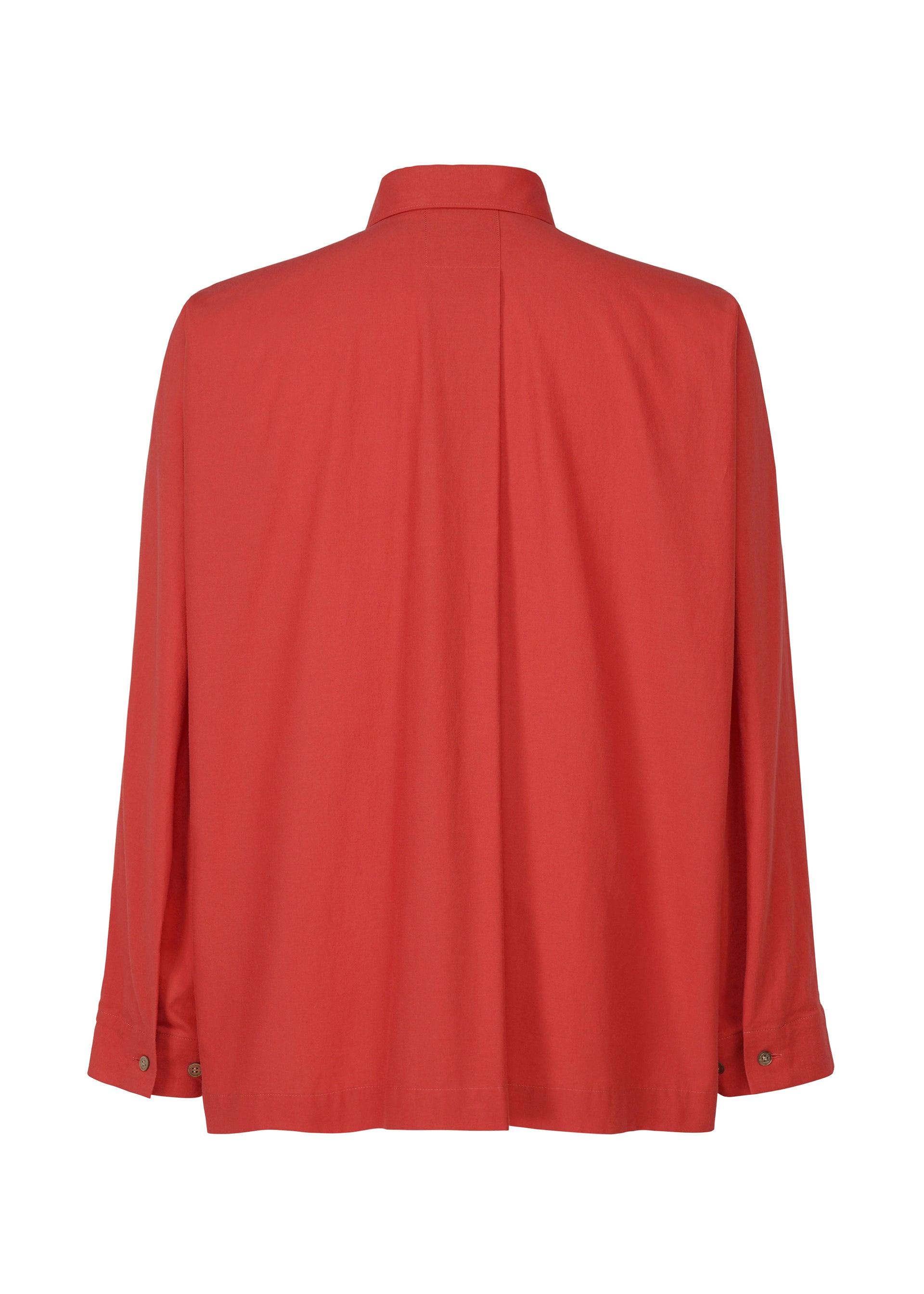 A detail shot of the HOMME PLISSE ISSEY MIYAKE STREAMLINE SHIRT prêt à porter.