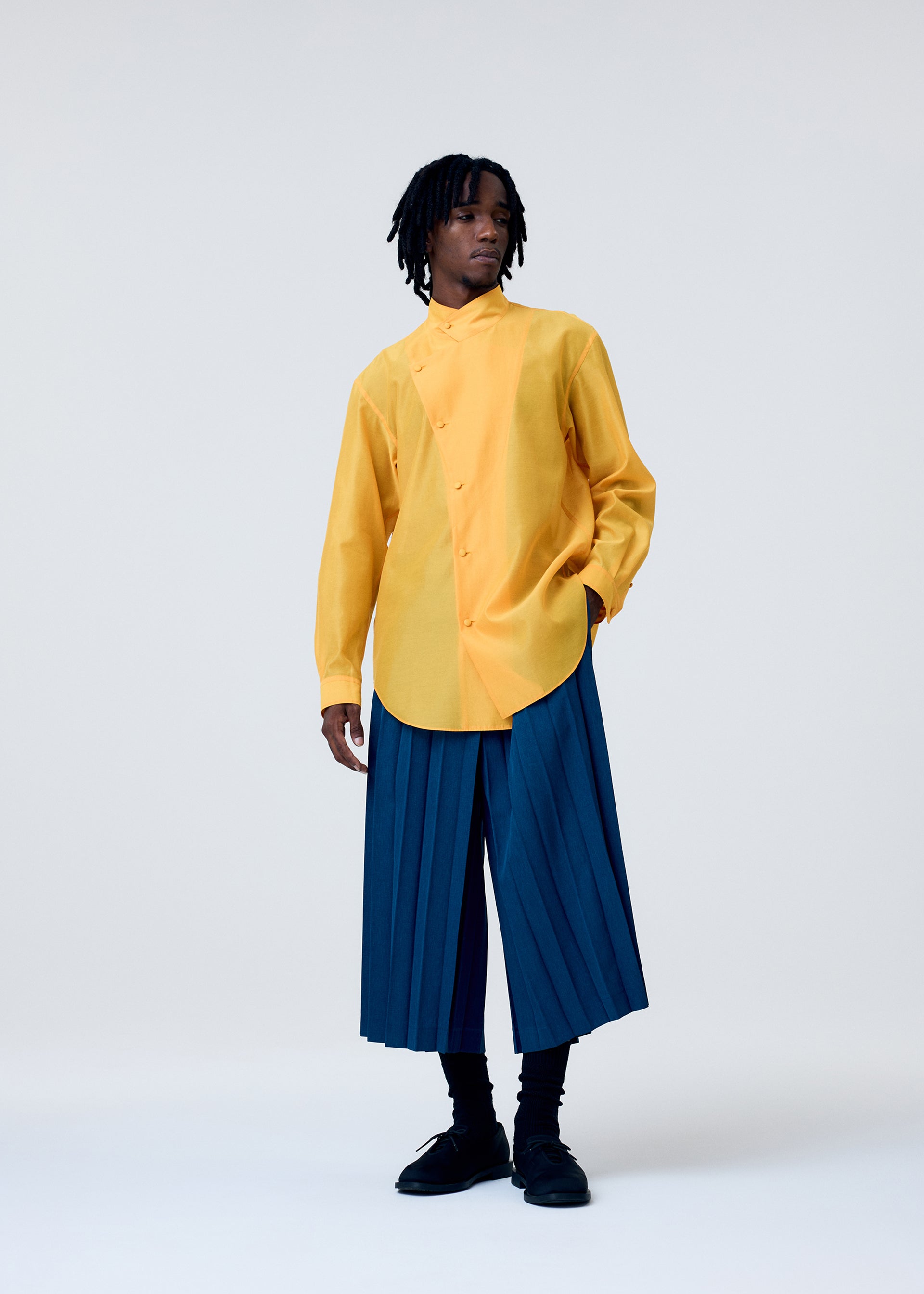 CRYSTALLINE WOOL BLEND – ISSEY MIYAKE EU
