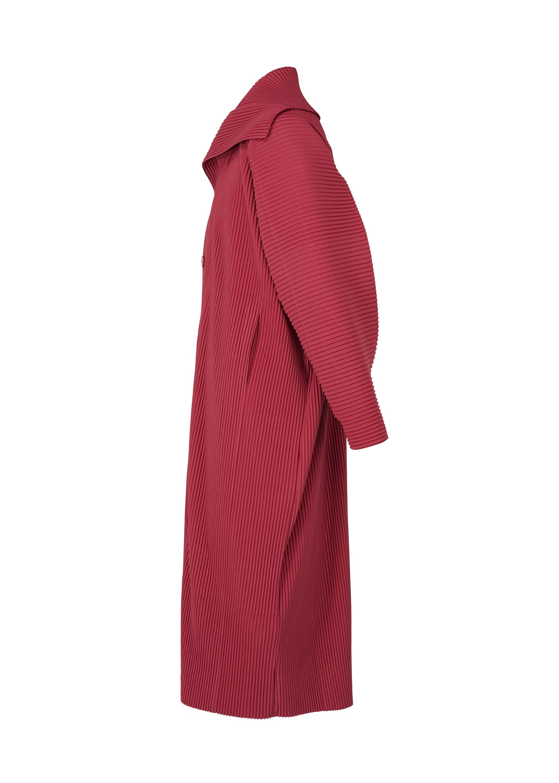MONTHLY COLORS : JANUARY Coat Liguria Grape Red – ISSEY MIYAKE EU