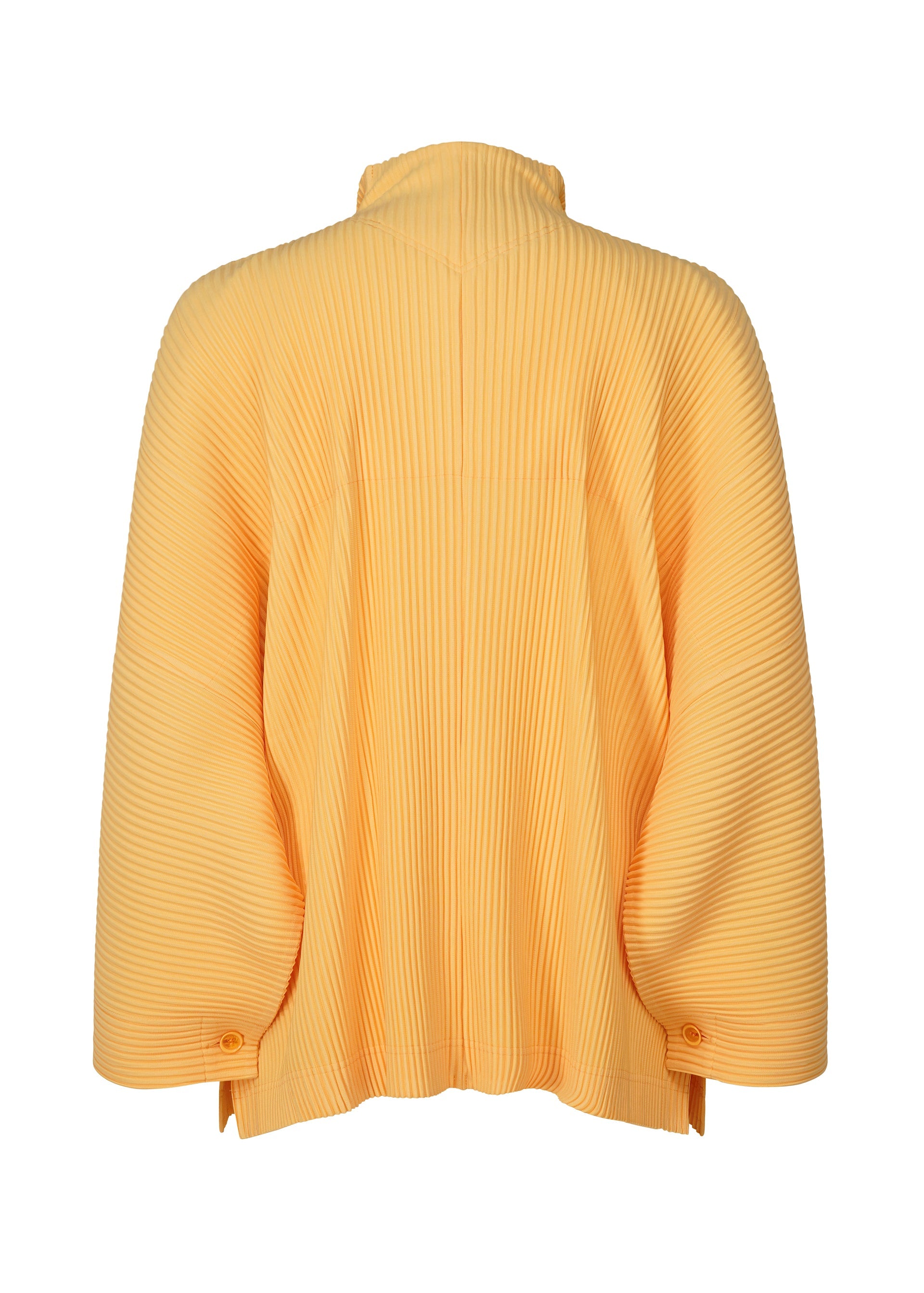 A detail shot of the Homme Plisse Issey Miyake WEAR OR WRAP prêt à porter.