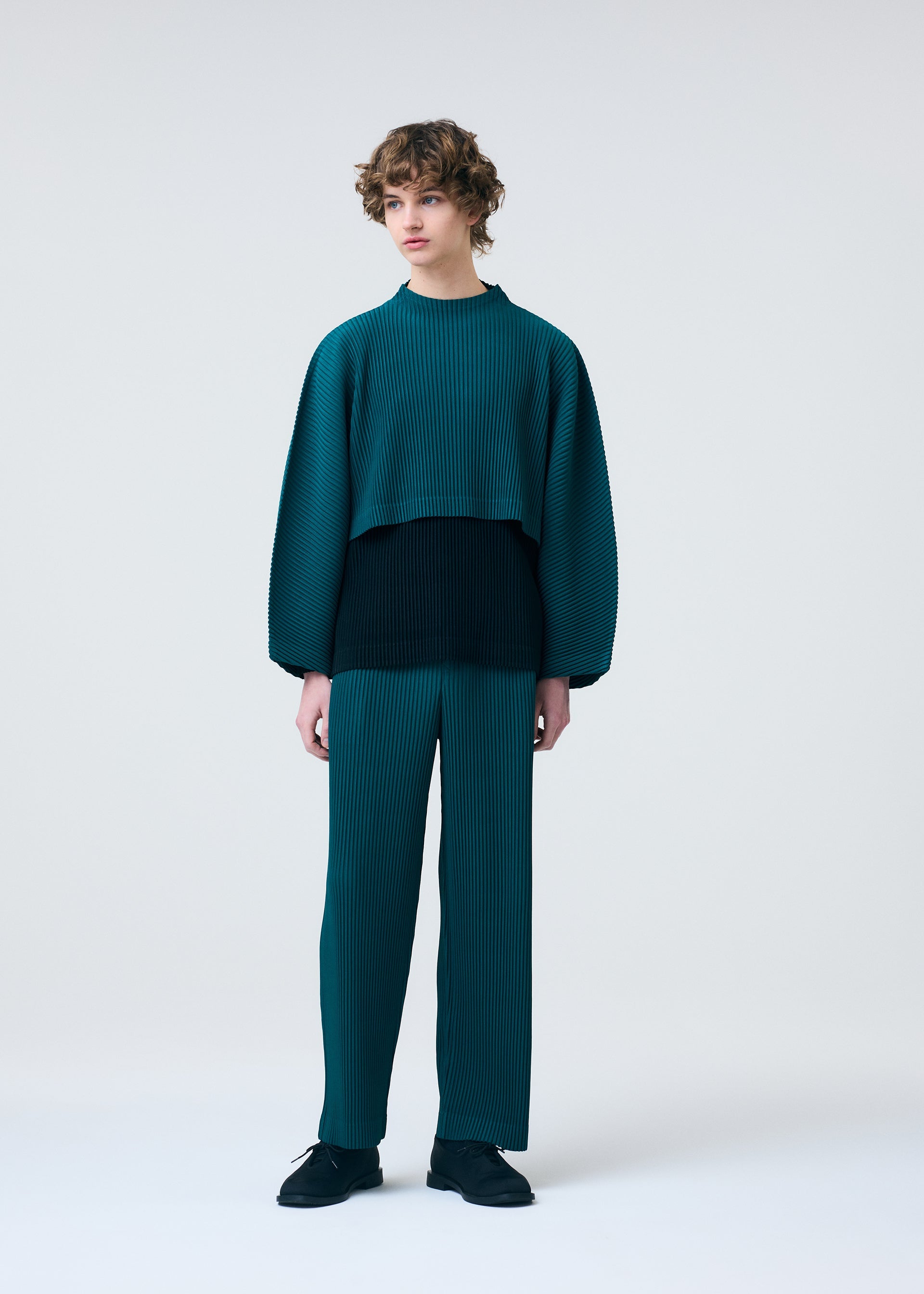 COLOR PLEATS 1 Trousers Black – ISSEY MIYAKE EU