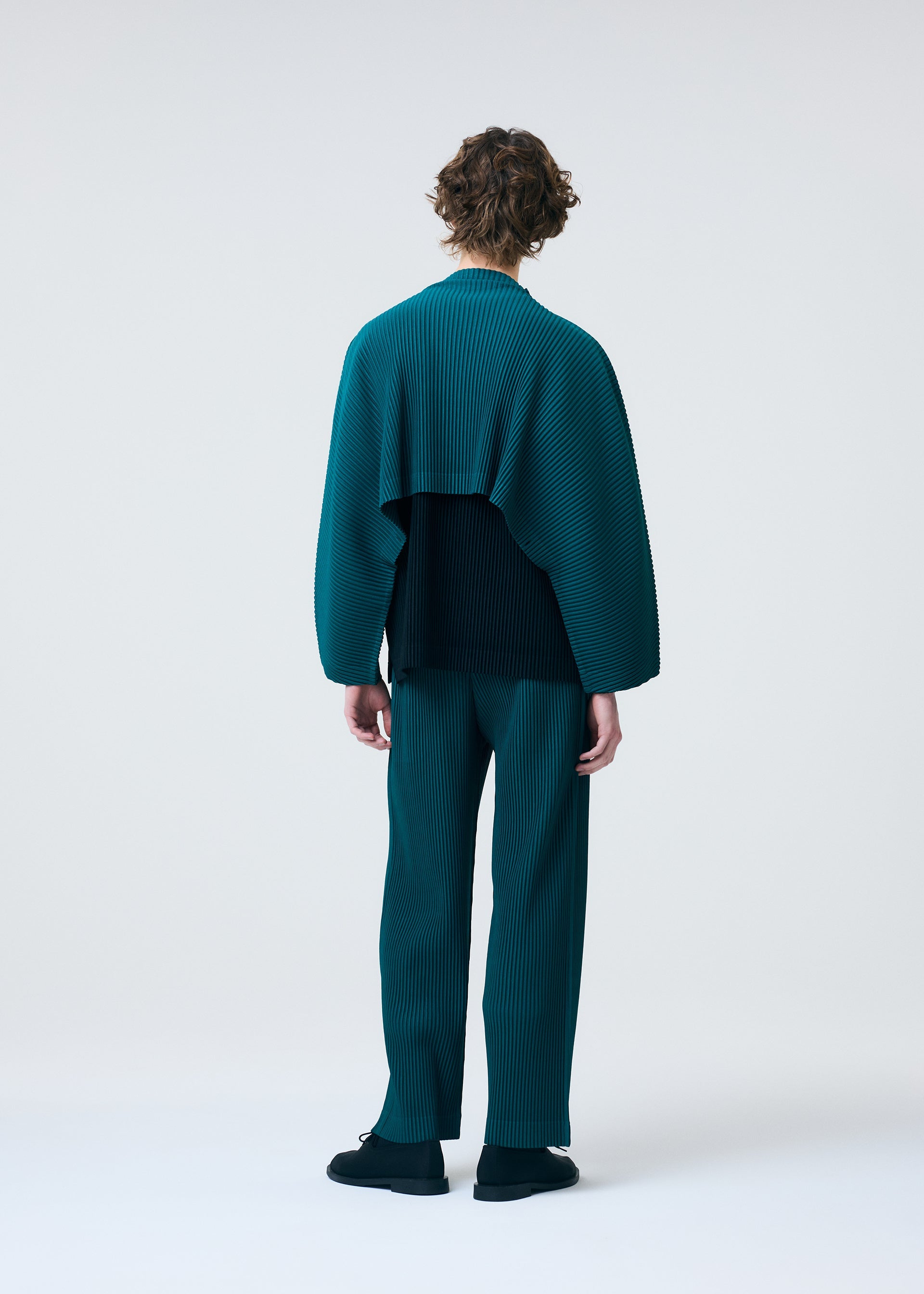 COLOR PLEATS 1 Trousers Black – ISSEY MIYAKE EU