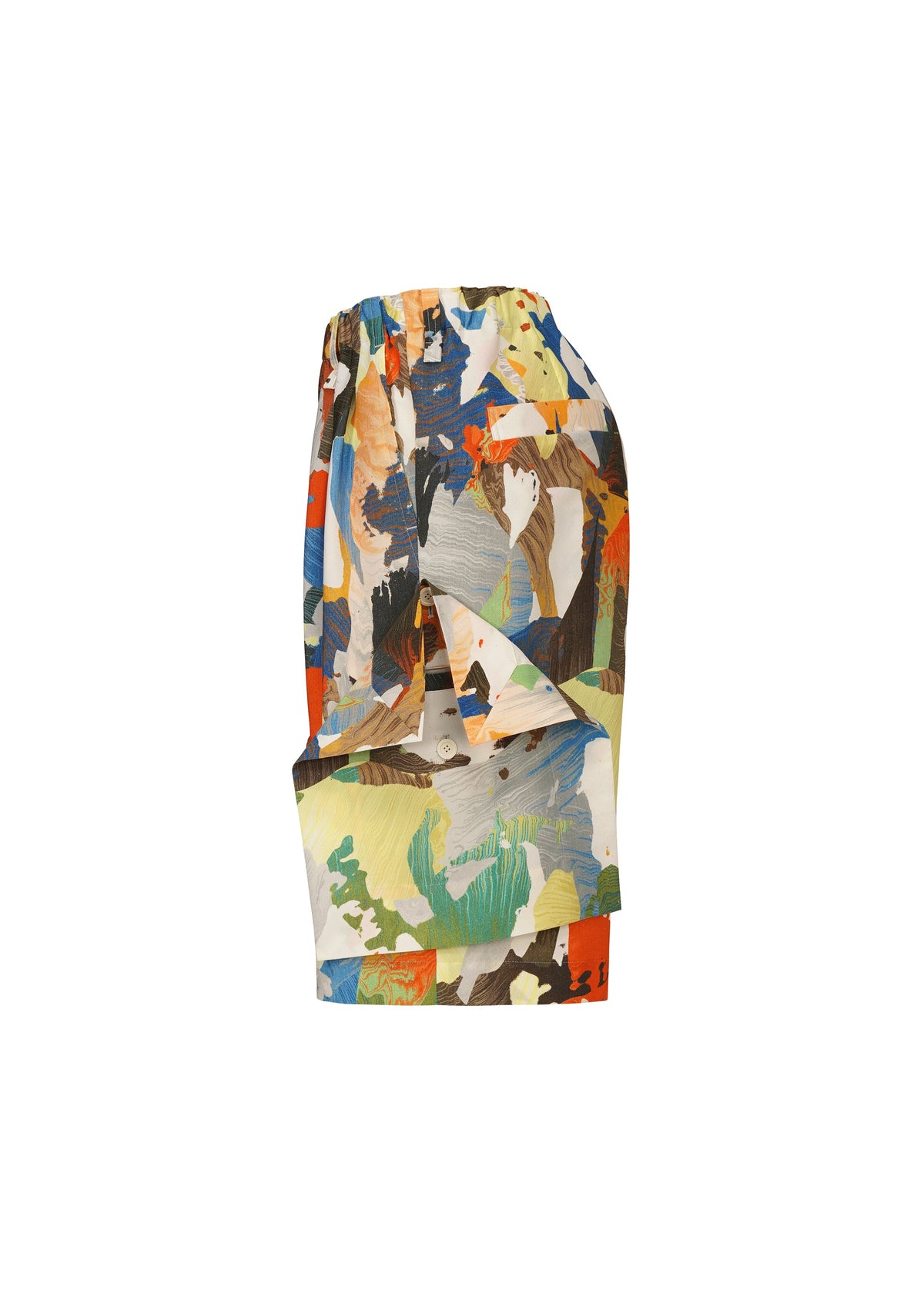 A detail shot of the HOMME PLISSÉ ISSEY MIYAKE PALETTE MARBLED trousers.