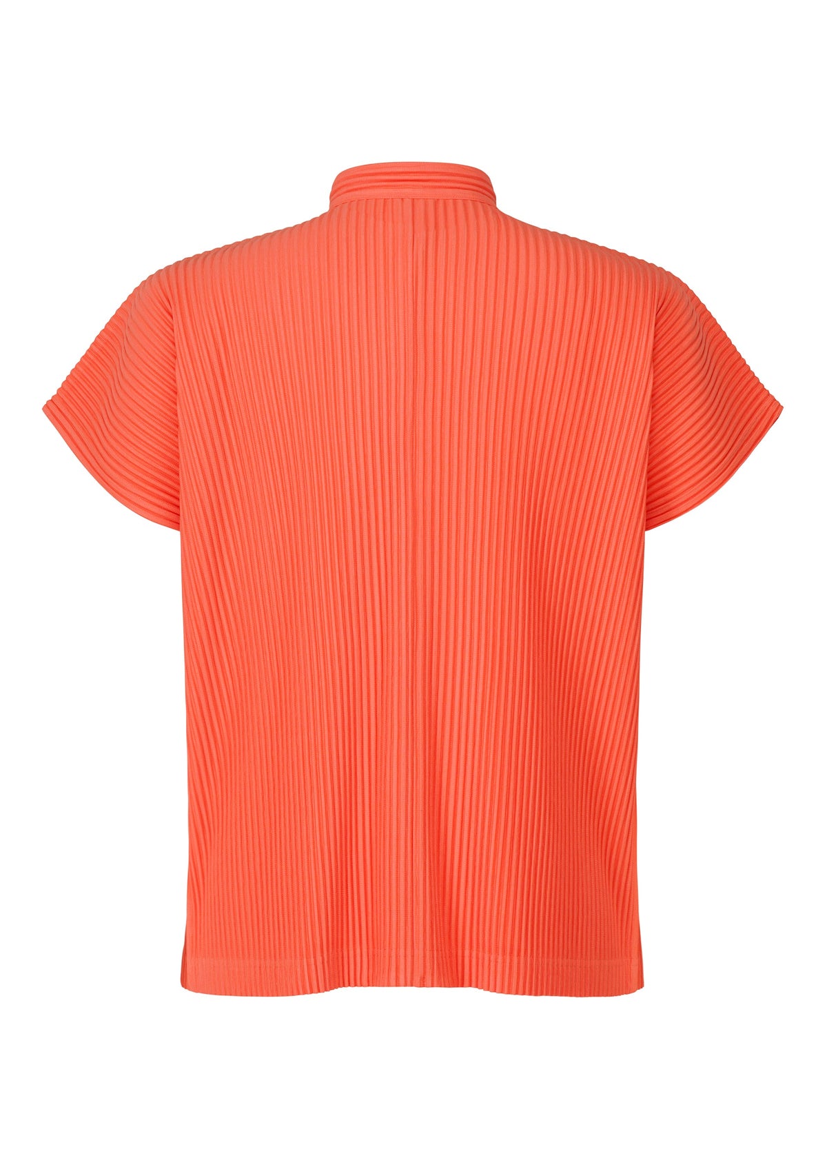 A detail shot of the Homme Plisse Issey Miyake MONTHLY COLORS   APRIL shirt.