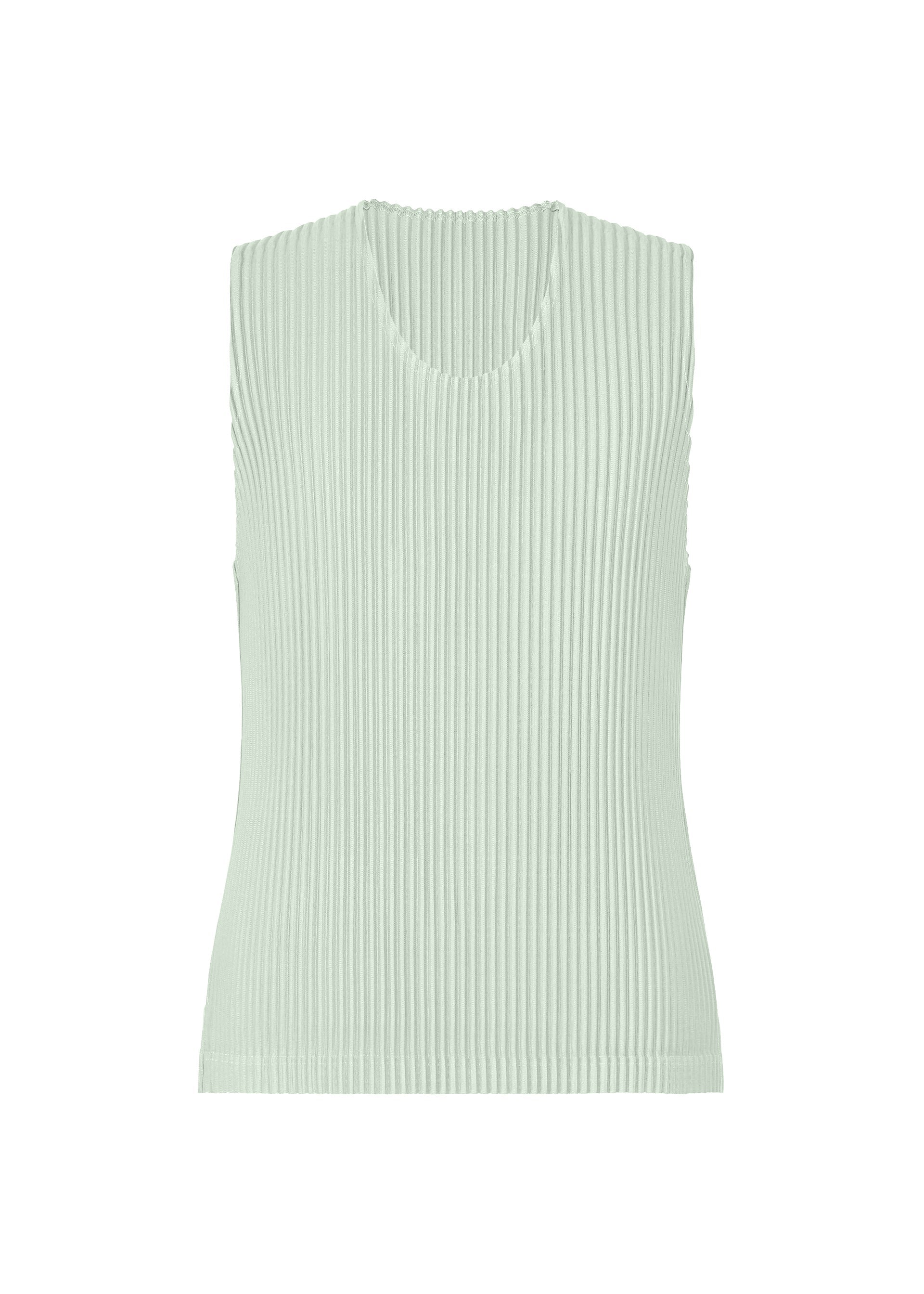 A product shot of the HOMME PLISSÉ ISSEY MIYAKE MONTHLY COLORS : JUNE t-shirt in boboli moss ash.