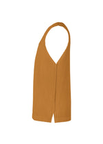 A detail shot of the HOMME PLISSÉ ISSEY MIYAKE MONTHLY COLORS : JUNE t-shirt.