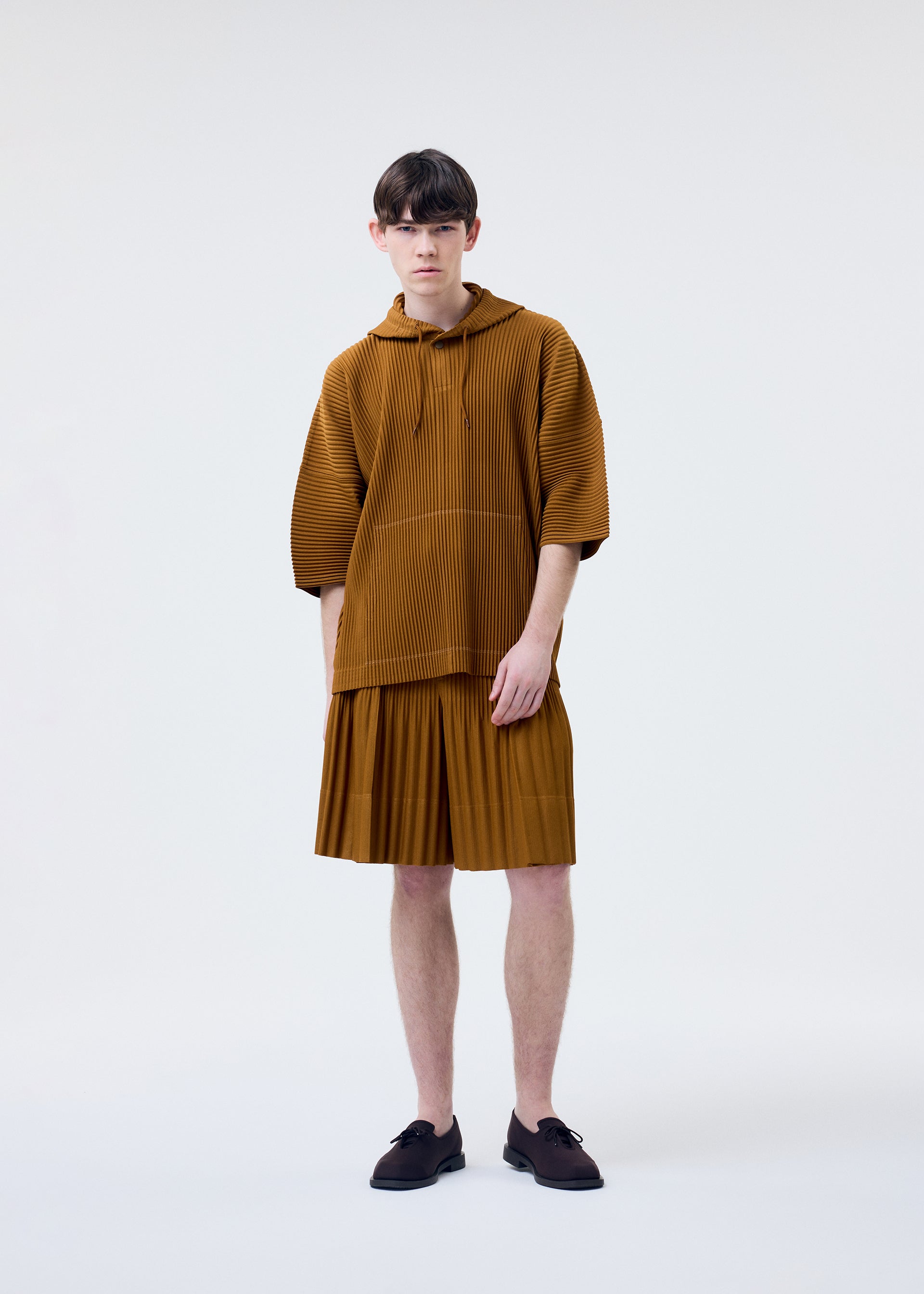 MONTHLY COLORS JUNE T-shirt Genova Metal Ochre – ISSEY MIYAKE EU
