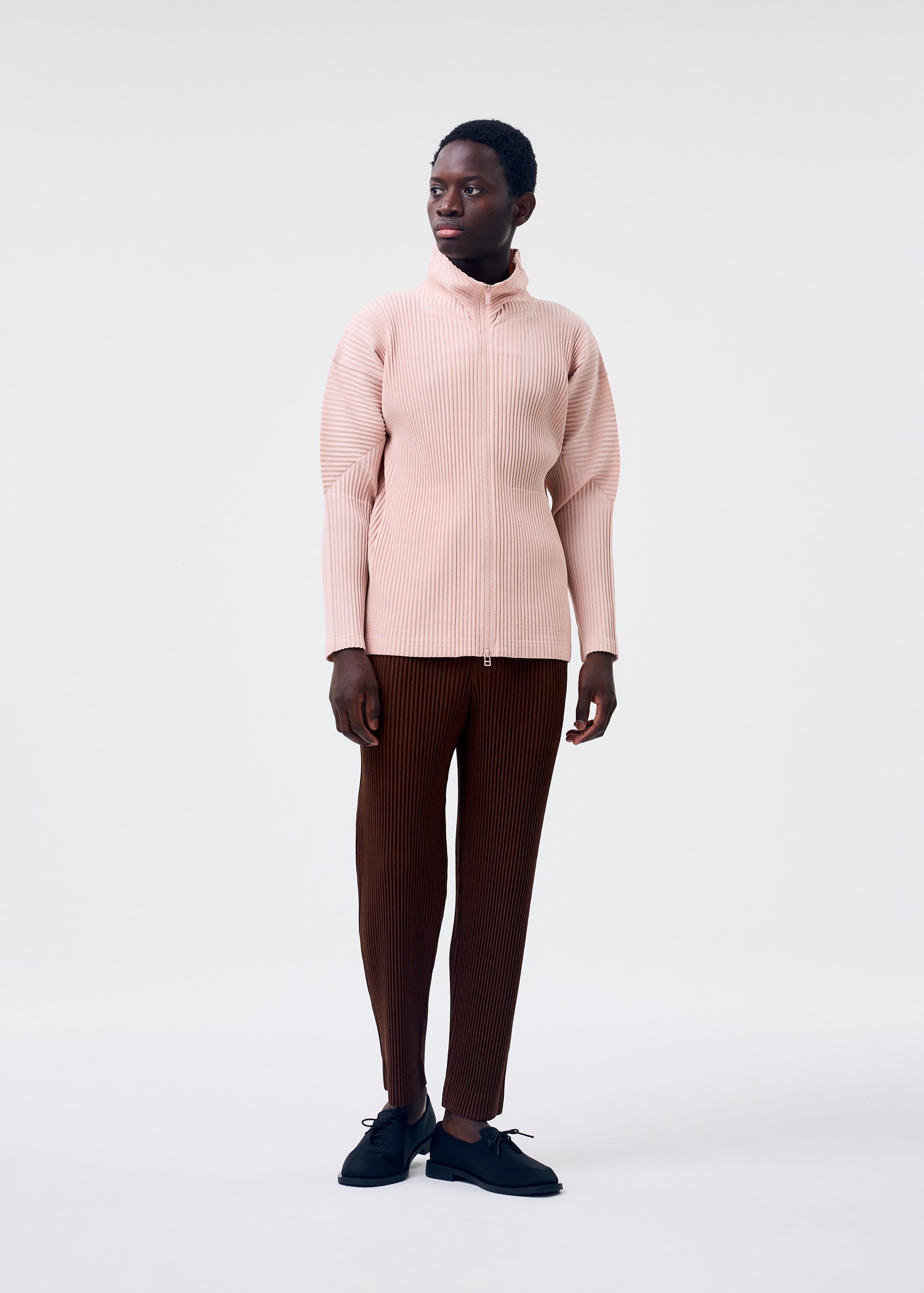 COLOR PLEATS 2 Jacket Natural Wine Red – ISSEY MIYAKE EU