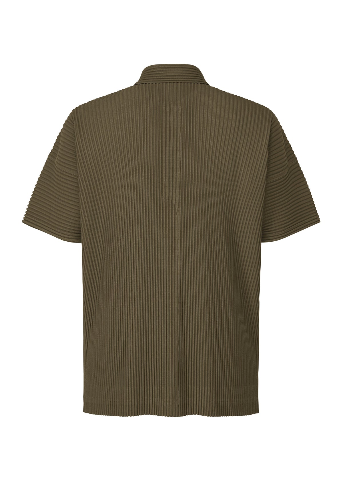 A detail shot of the HOMME PLISSÉ ISSEY MIYAKE MONTHLY COLORS : JUNE polo shirt.