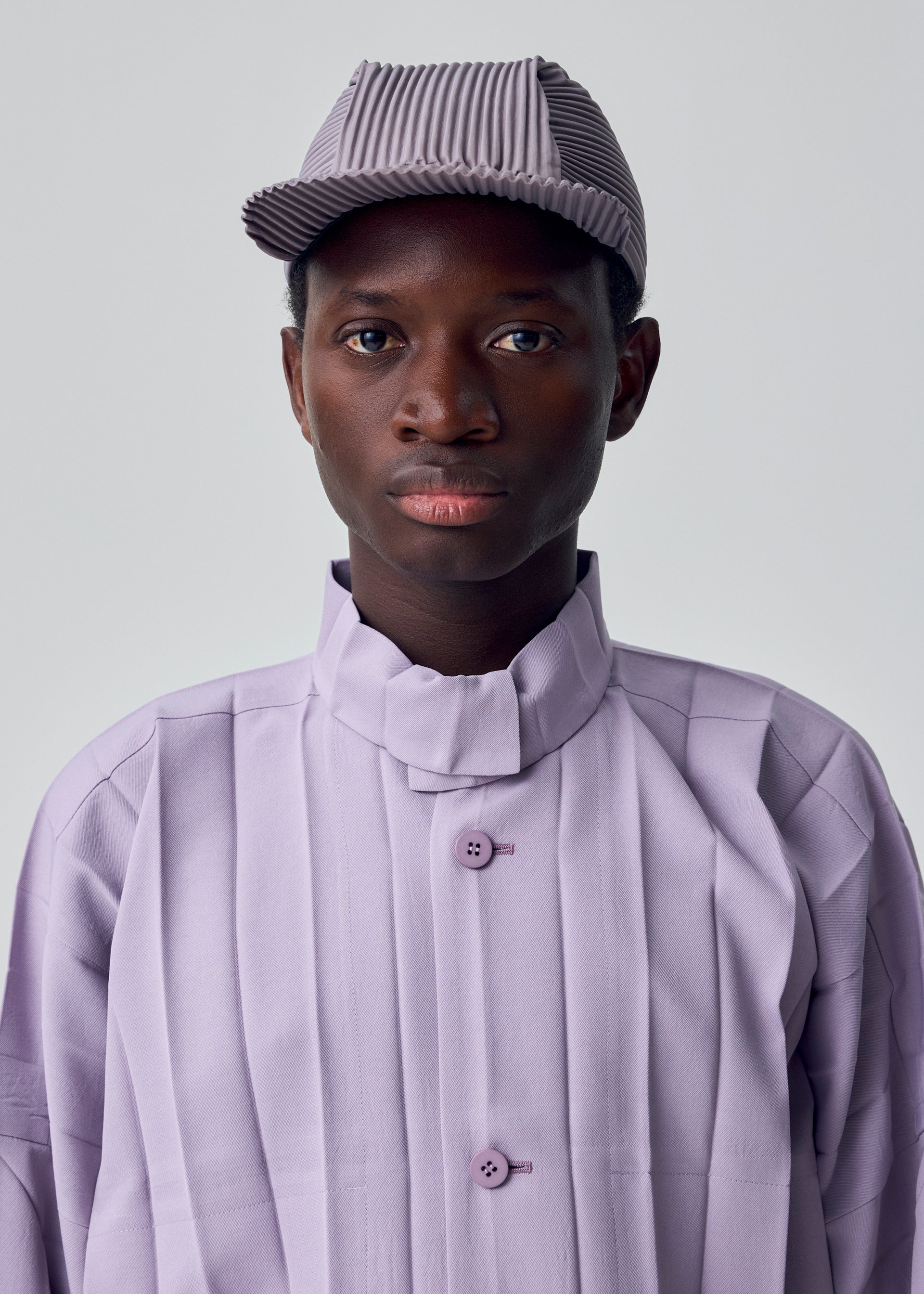 PLEATS CAP Cap Shadow Blue – ISSEY MIYAKE EU