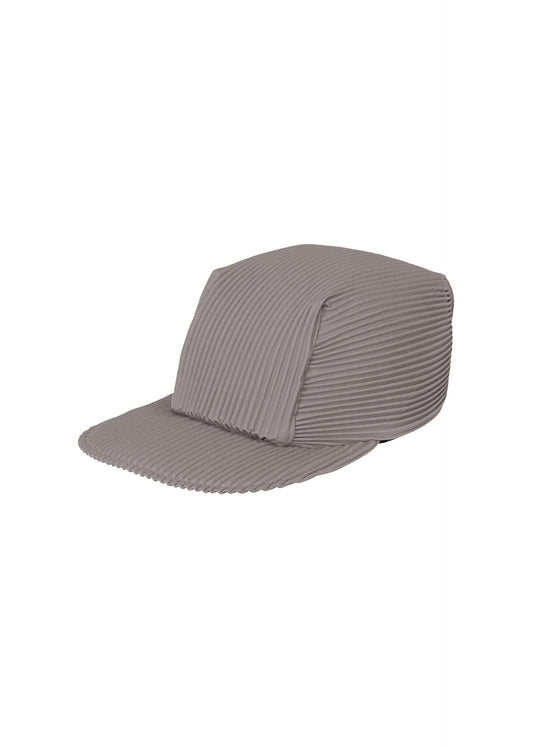 A product shot of the HOMME PLISSÉ ISSEY MIYAKE PLEATS CAP cap in gray purple.