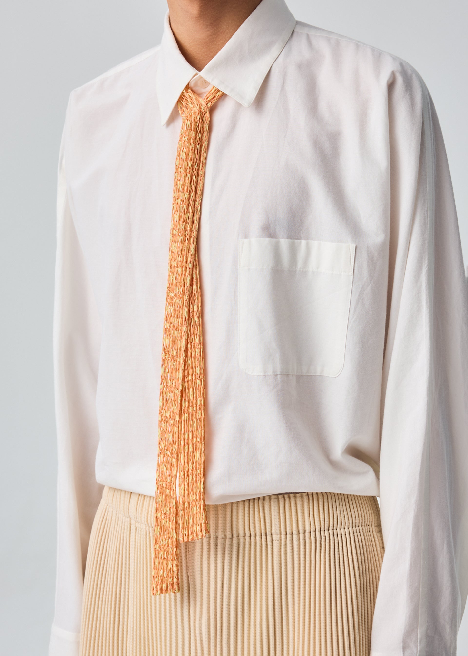 MESH PLEATS TIE Tie White – ISSEY MIYAKE EU