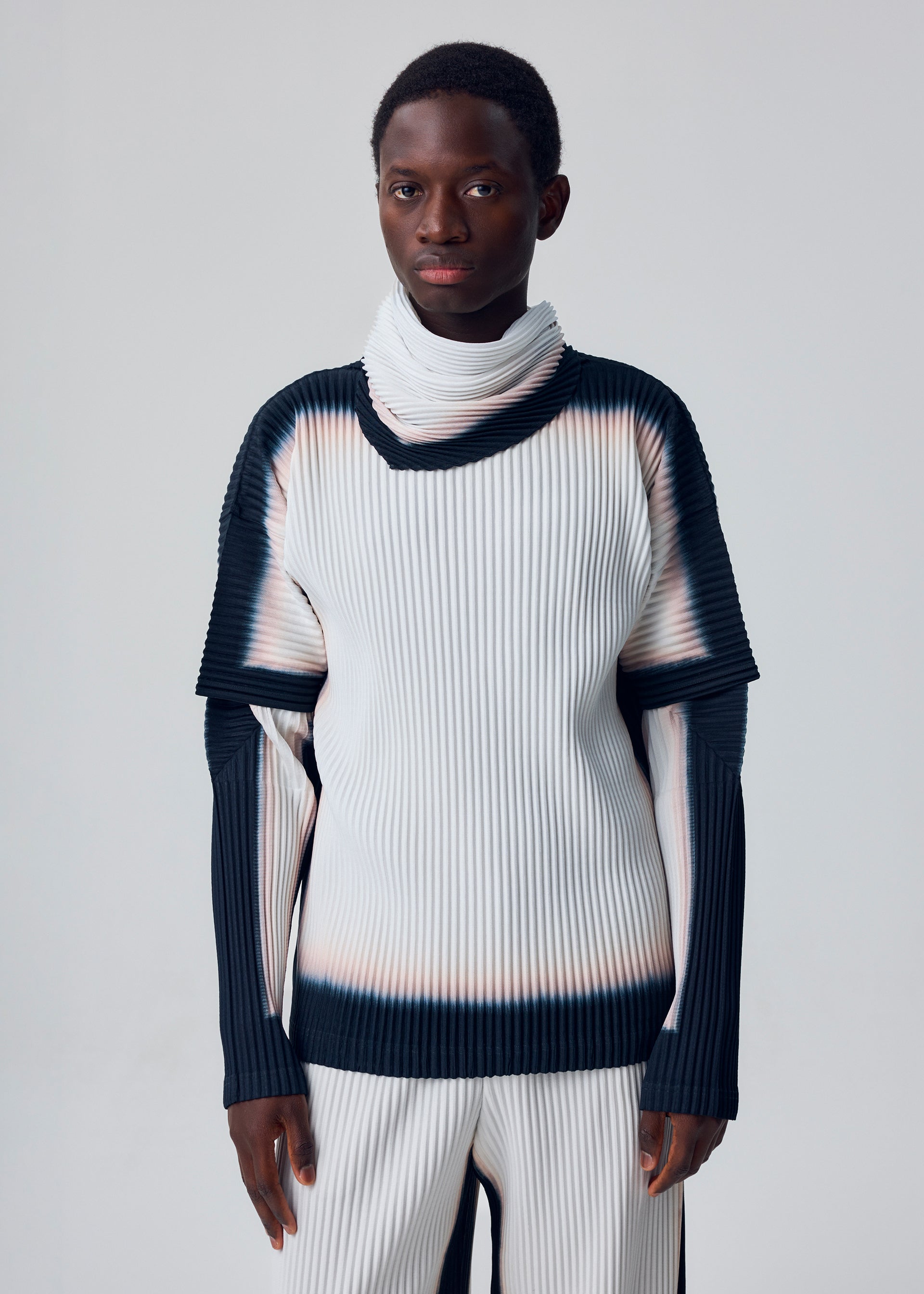 HOMME PLISSÉ ISSEY MIYAKE – Page 2 – ISSEY MIYAKE EU