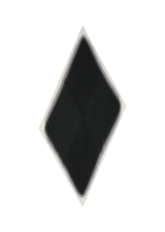 A product shot of the HOMME PLISSÉ ISSEY MIYAKE FRAMEWORK : CHUSEN STOLE stole in black.