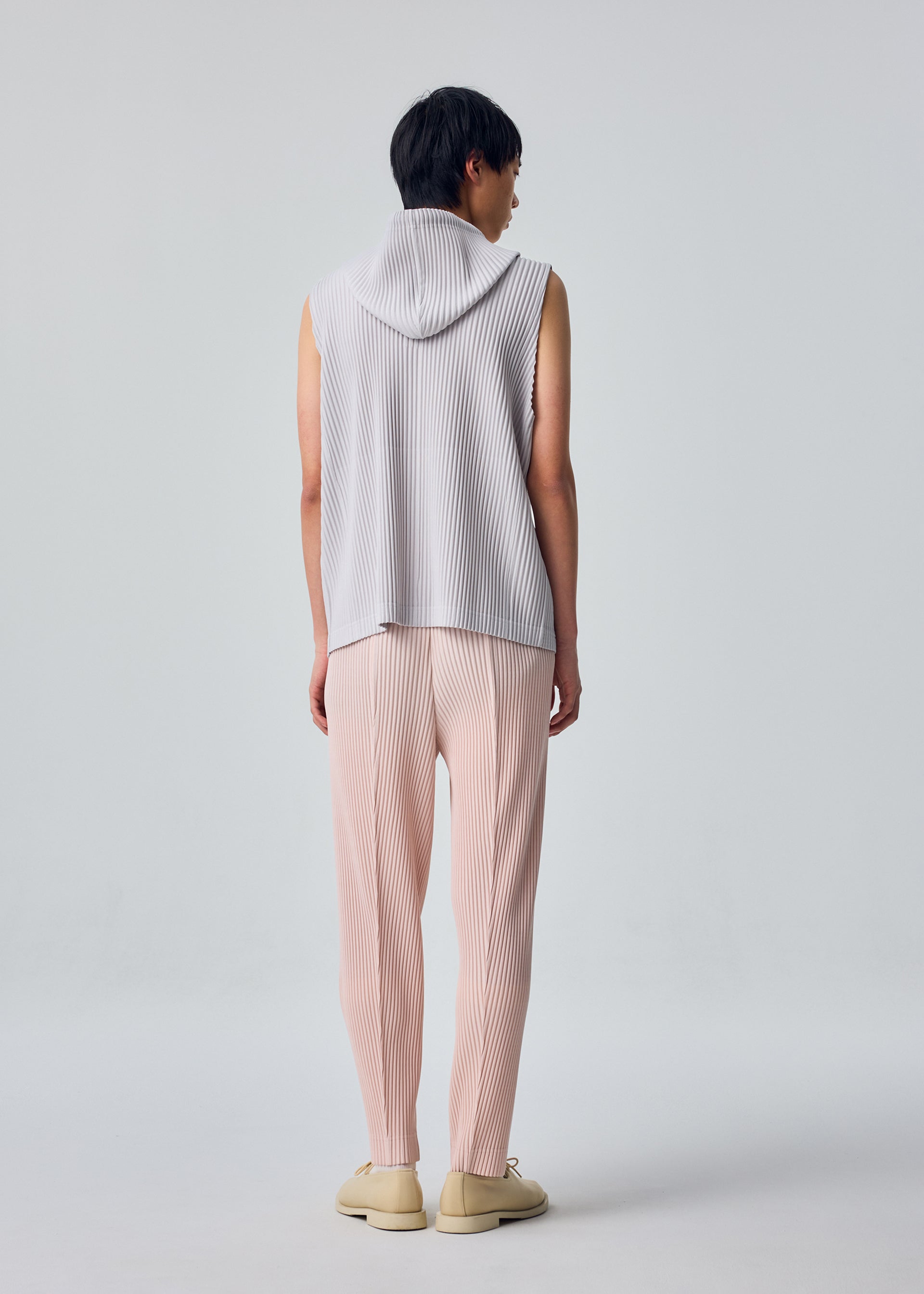 COMPLEAT TROUSERS Trousers Dim Green – ISSEY MIYAKE EU