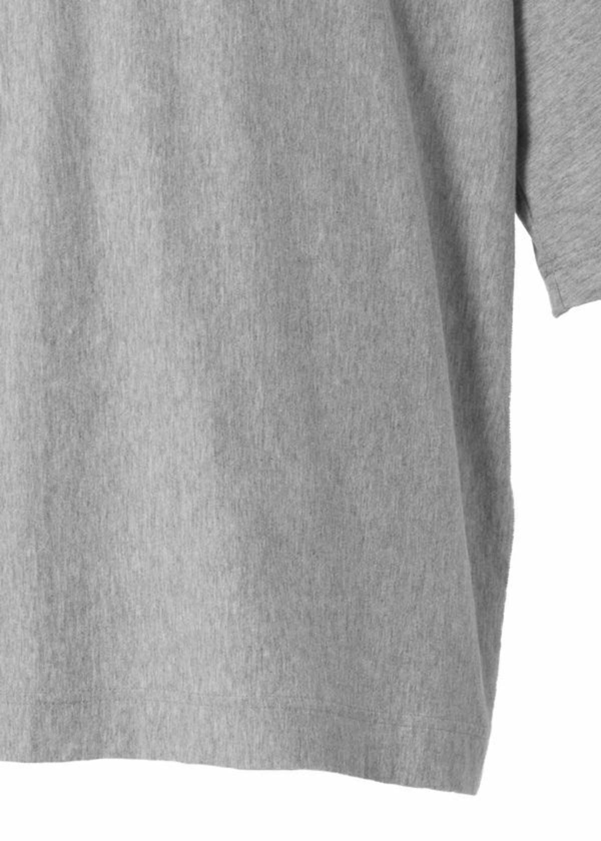 A detail shot of the HOMME PLISSÉ ISSEY MIYAKE RELEASE-T BASIC t-shirt.