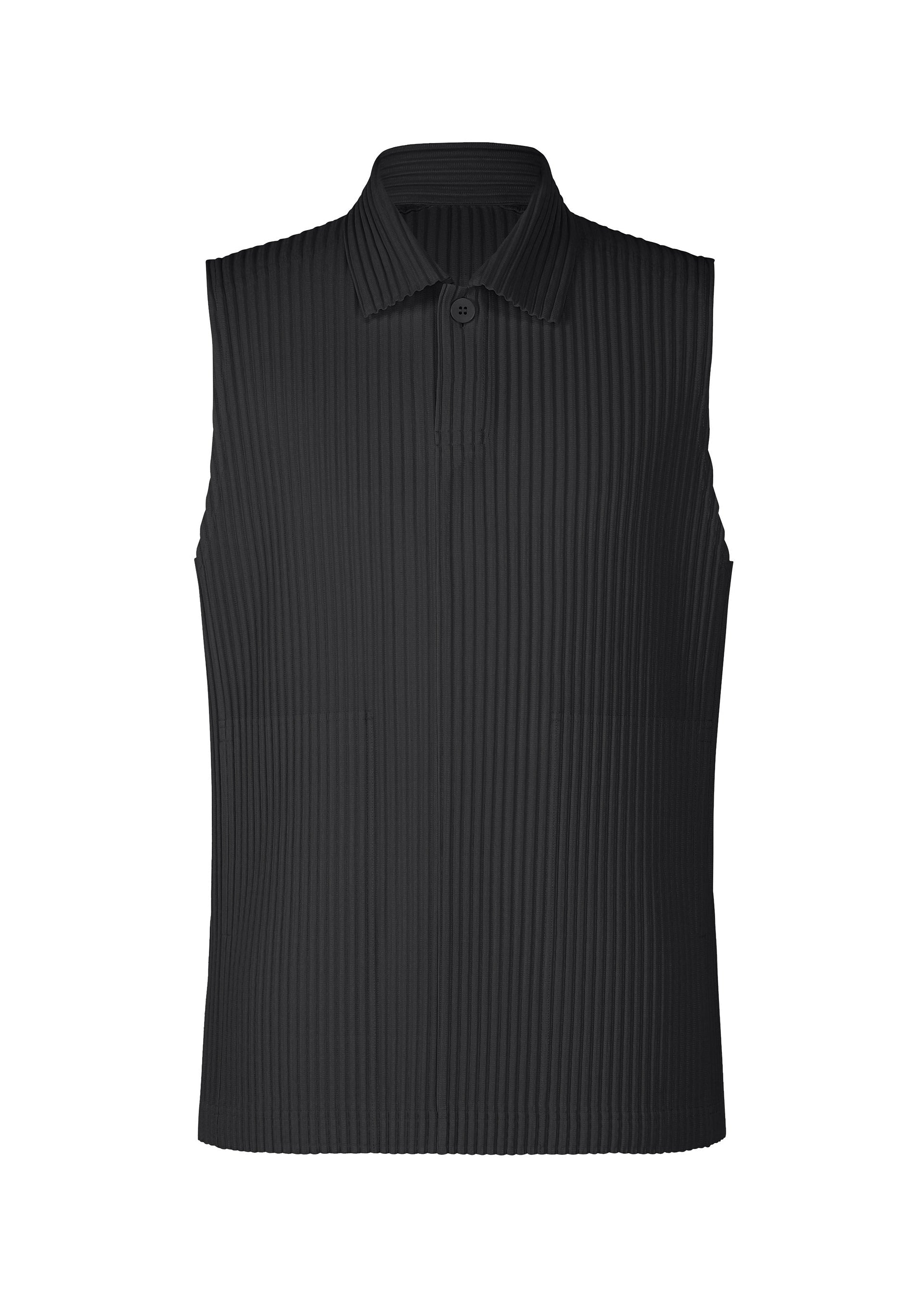 A product shot of the HOMME PLISSÉ ISSEY MIYAKE MONTHLY COLORS : JULY polo shirt in black.