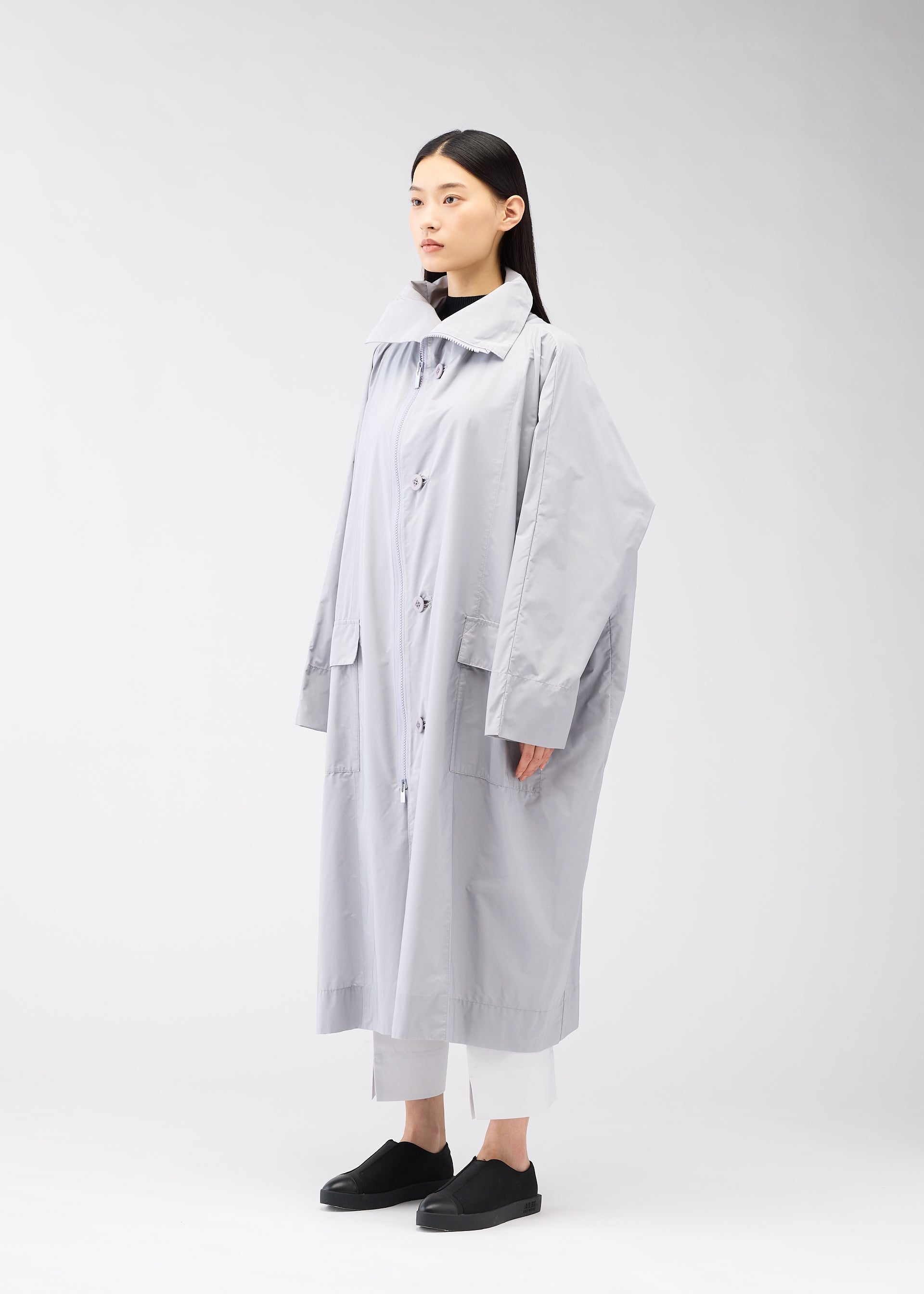 FLAT WIND COAT Coat Green – ISSEY MIYAKE EU