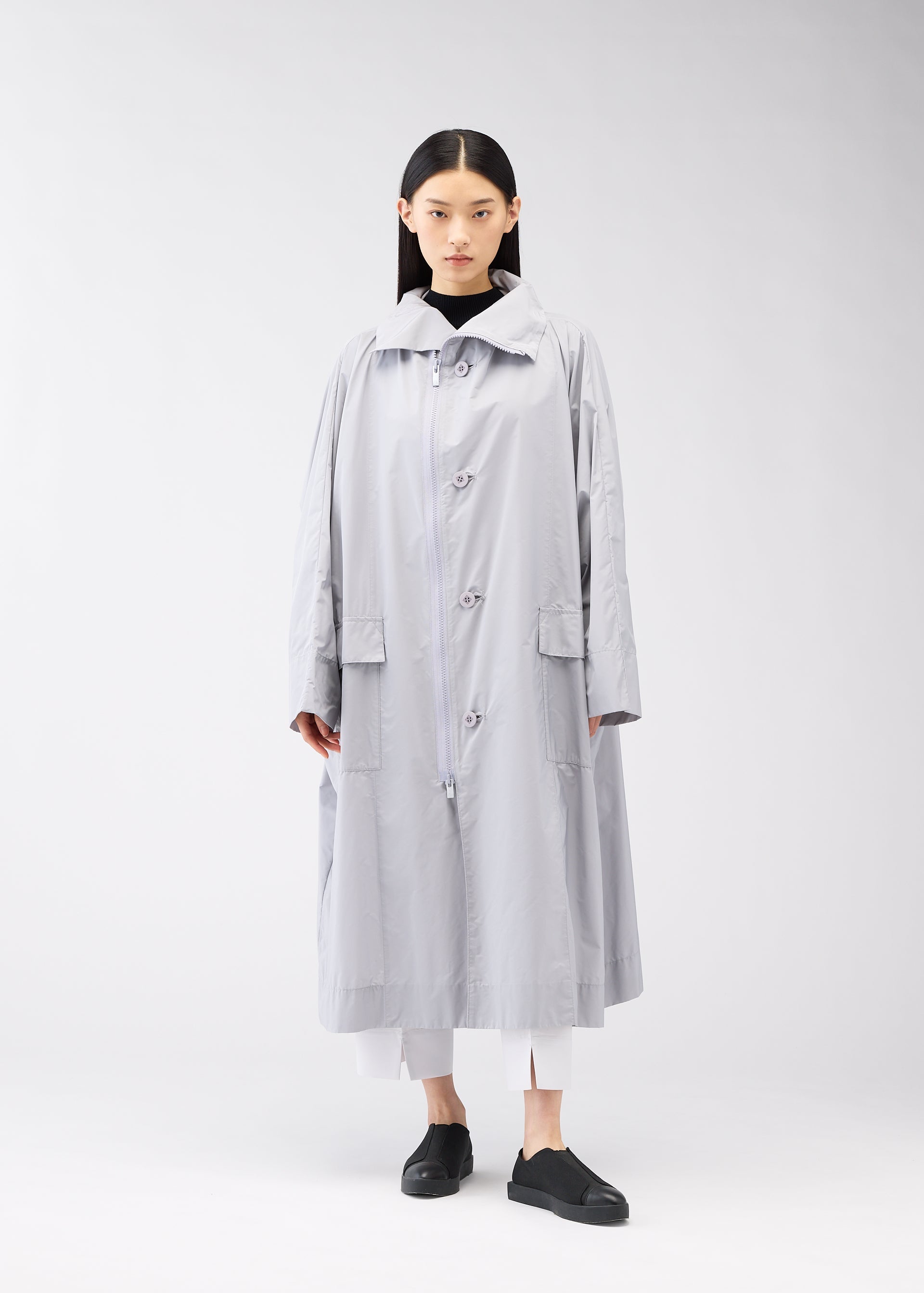 FLAT WIND COAT Coat Black – ISSEY MIYAKE EU