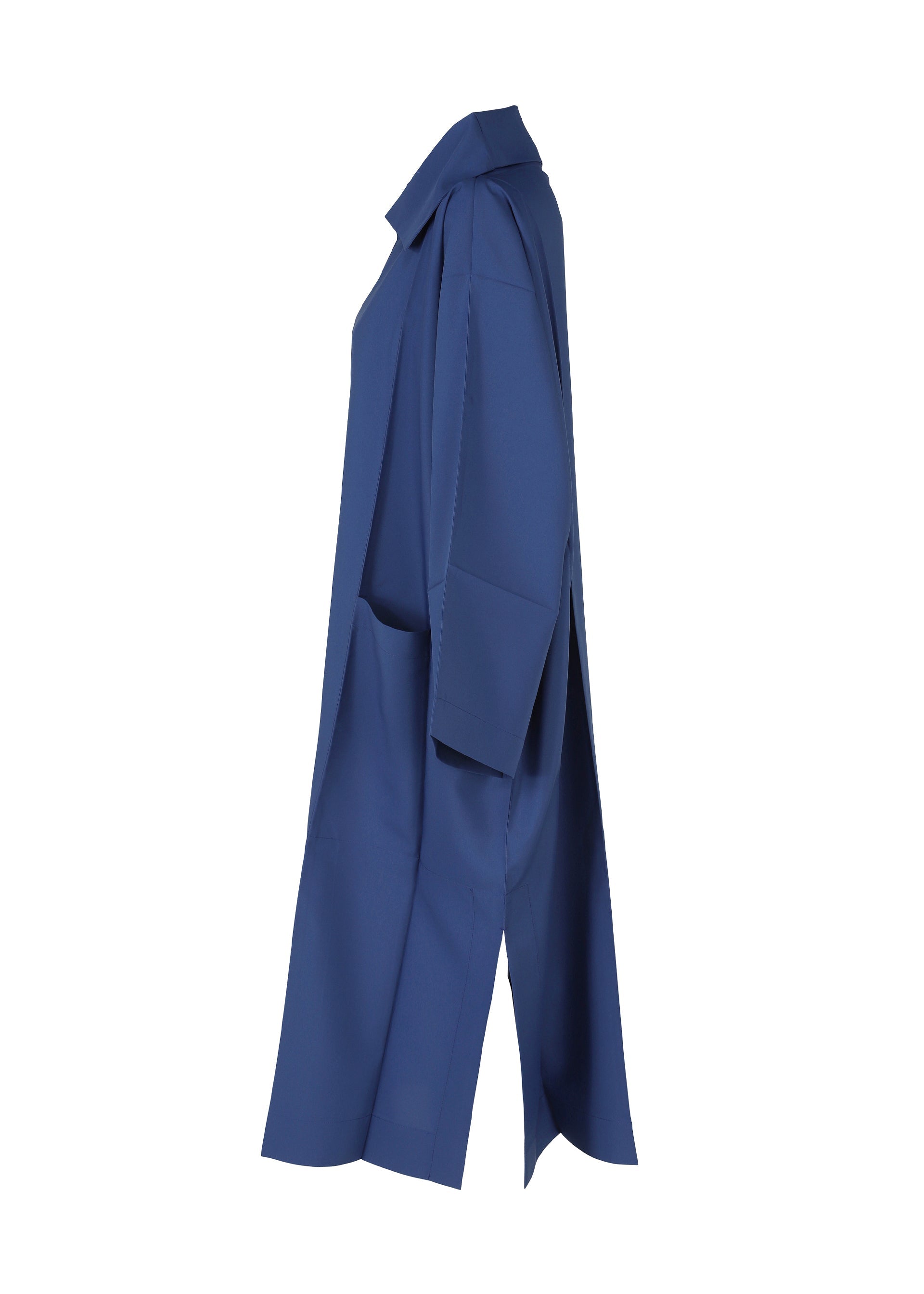 A detail shot of the 132 5. Issey Miyake 132 5. FLAT 2 coat.