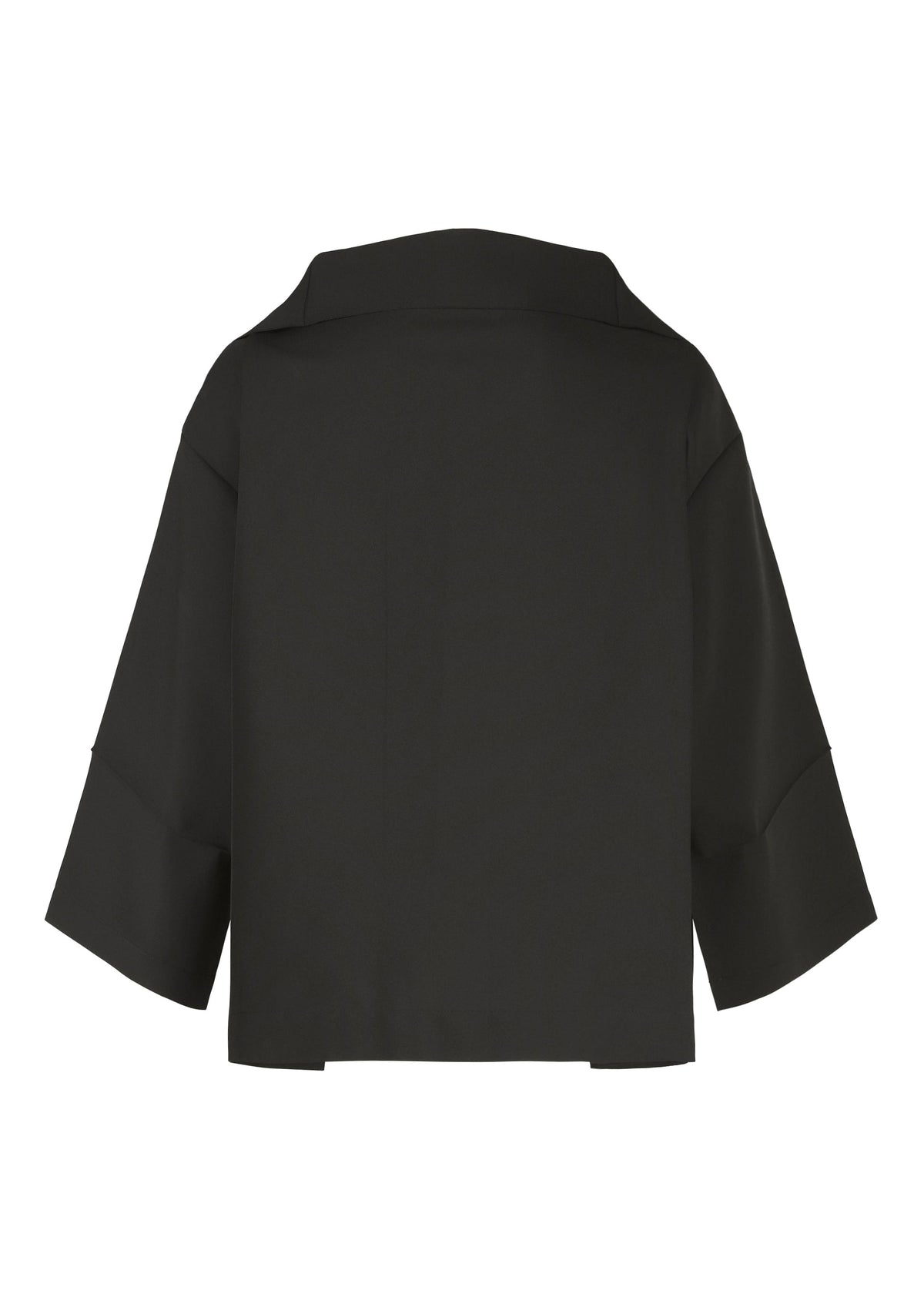 A detail shot of the 132 5. Issey Miyake 132 5. FLAT 1 jacket.