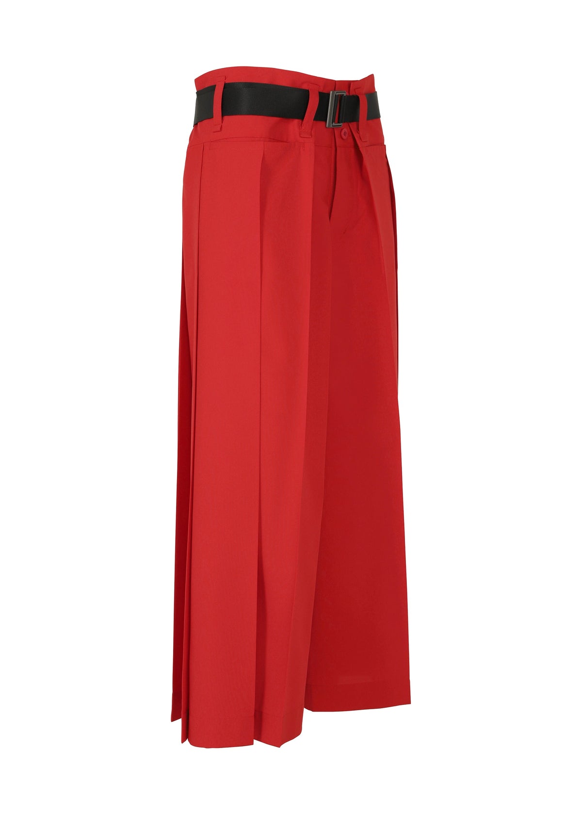 A detail shot of the 132 5. Issey Miyake FLAT SIDE FOLD trousers.