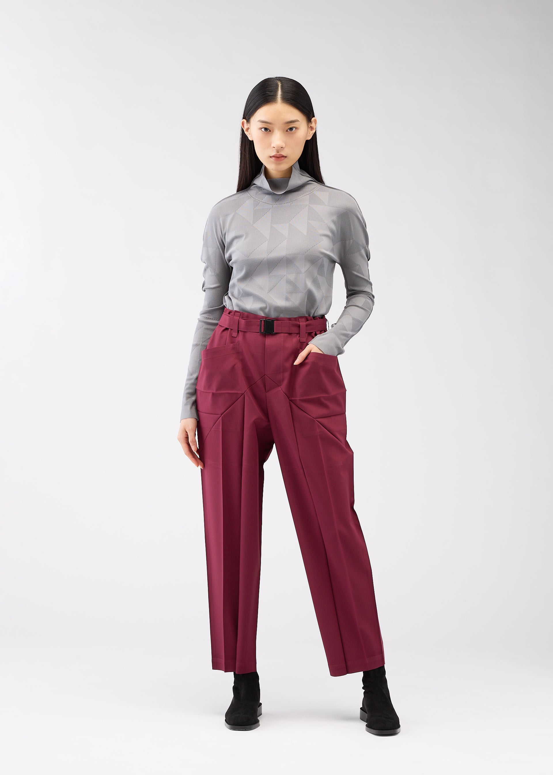 132 5. ISSEY MIYAKE / EDGE BOTTOMS/ストレートパンツ/3/ポリエステル/BLK/IL51FF306// EDGE BOTTOMS Trousers Black – ISSEY MIYAKE EU