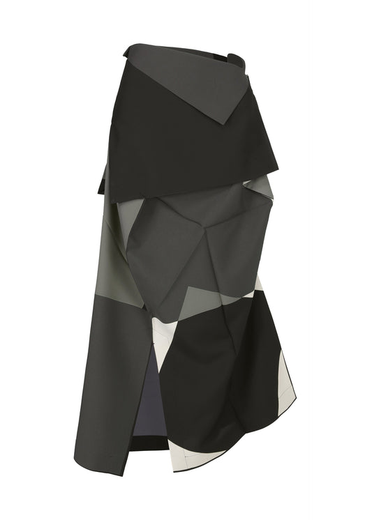 A product shot of the 132 5. ISSEY MIYAKE POSITIONS skirt in black (15).