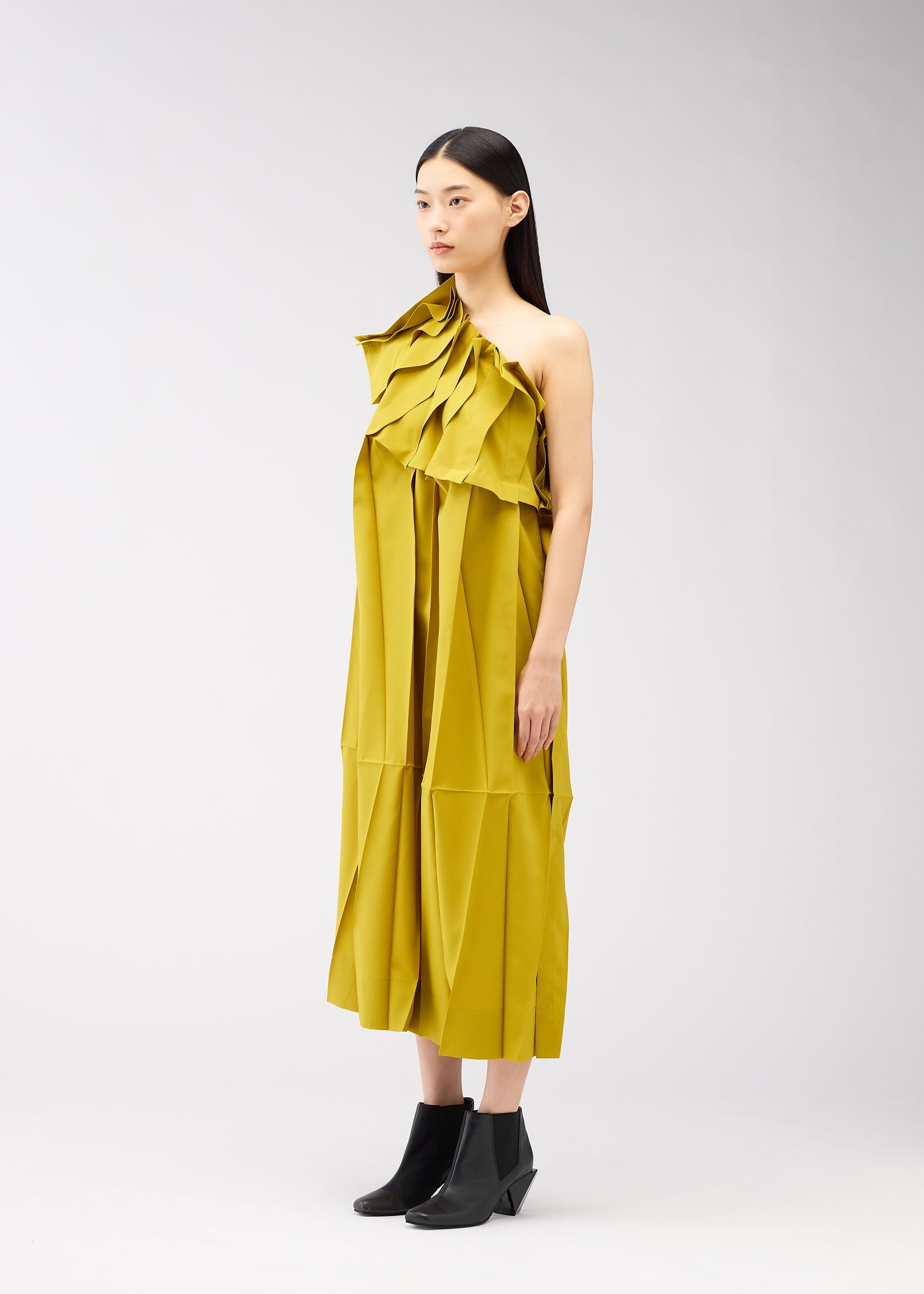 A model wears the 132 5. Issey Miyake NO.3 dress.