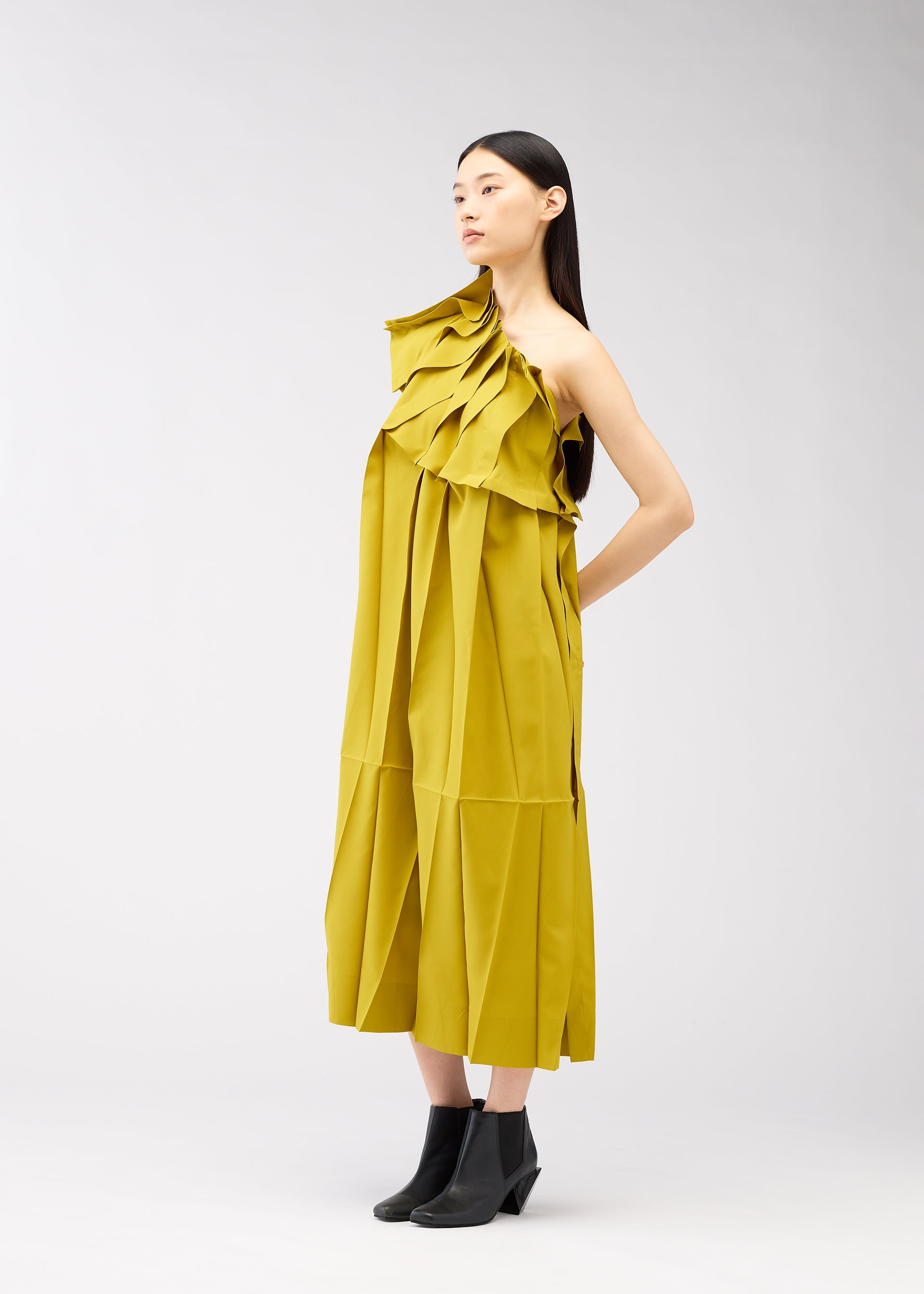 issey miyake dress Basics Mini-Dress in Black SVRN a drop shoulder Pleats Please Issey Miyake Pleated