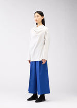 A model wears the 132 5. Issey Miyake CLEANCUT WOOL prêt à porter.