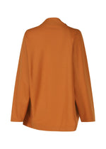 A detail shot of the 132 5. Issey Miyake CLEANCUT WOOL prêt à porter.