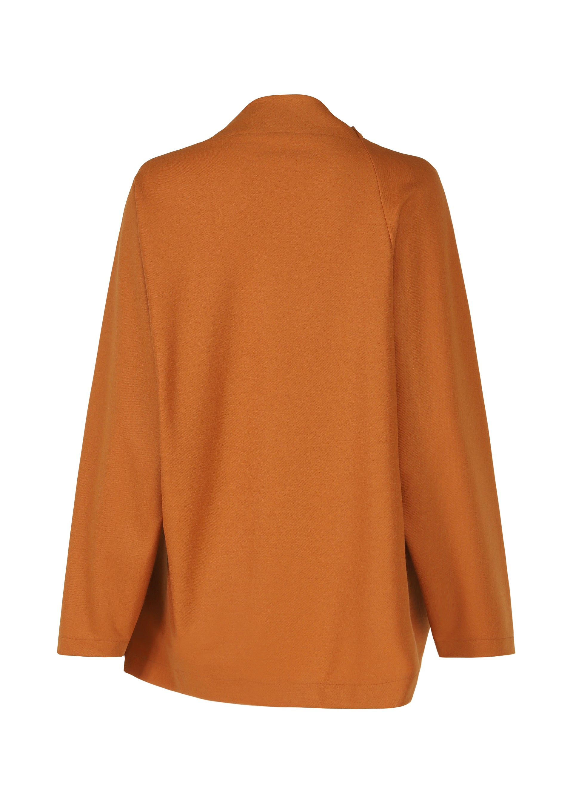 A detail shot of the 132 5. Issey Miyake CLEANCUT WOOL prêt à porter.