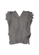 A product shot of the 132 5. Issey Miyake NO.3 prêt à porter in .