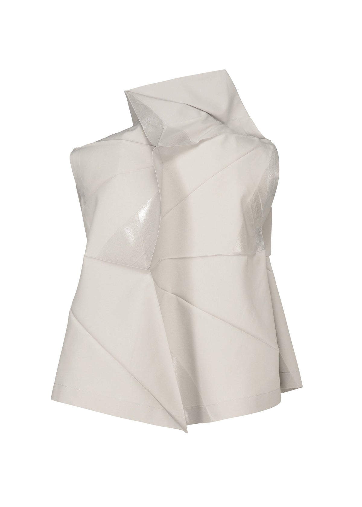 A detail shot of the 132 5. Issey Miyake NO.16 FOIL prêt à porter.