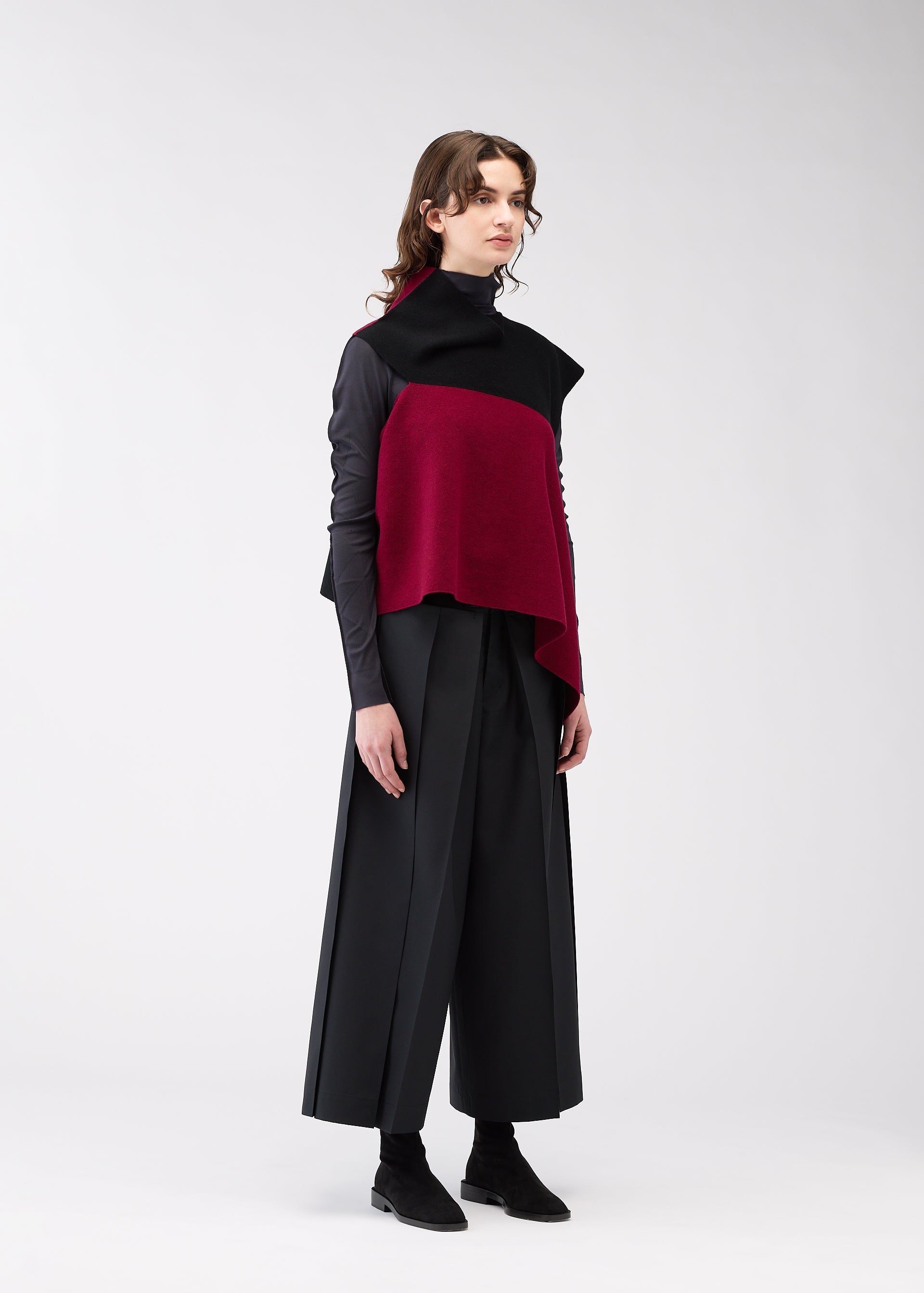 me by ISSEY MIYAKF　トップス RIB PLEATS BASICS – isseymiyake.com